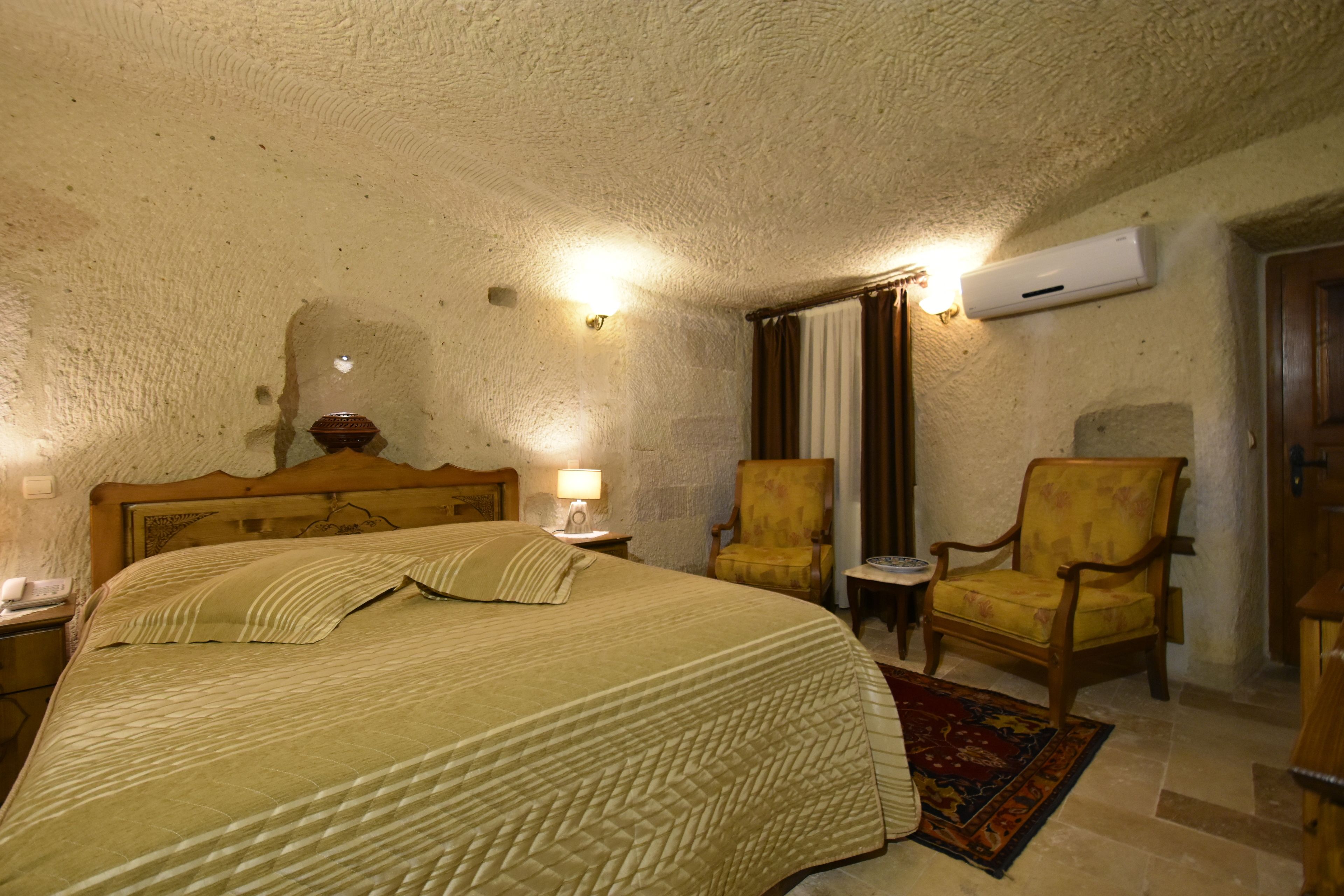 Harman Cave Hotel
