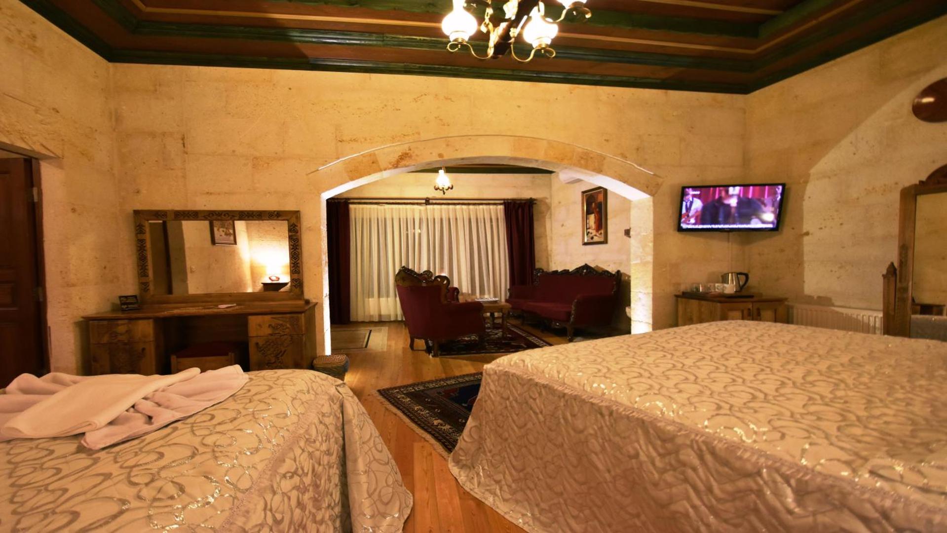 Harman Cave Hotel