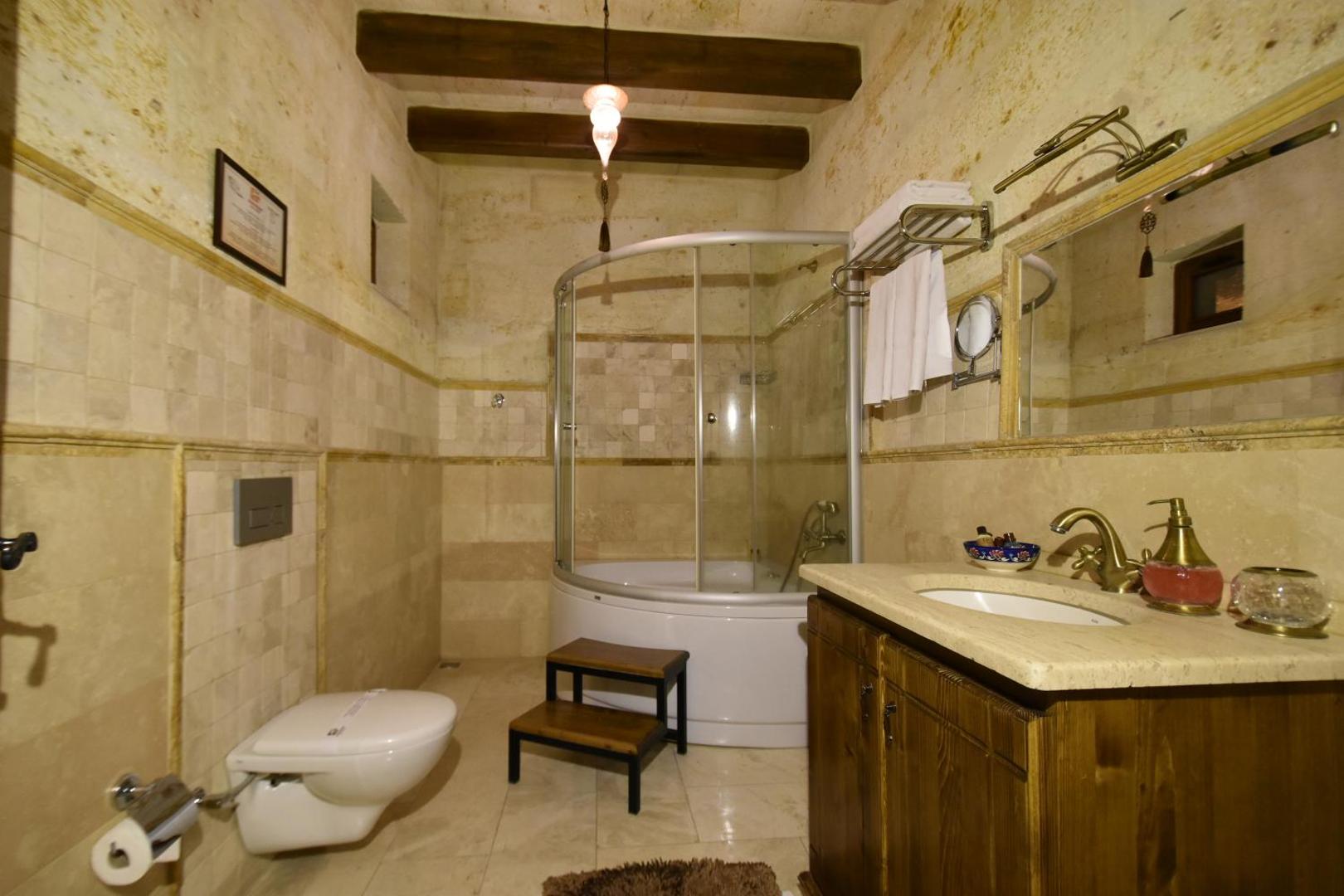 Harman Cave Hotel