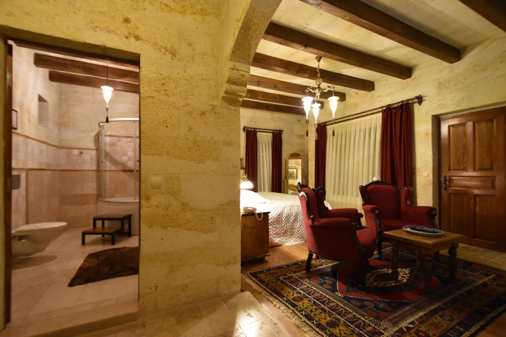 Harman Cave Hotel