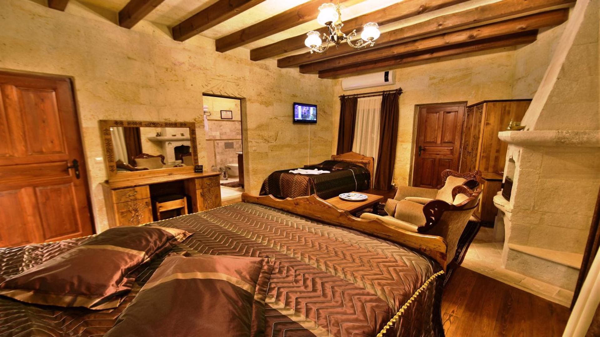 Harman Cave Hotel