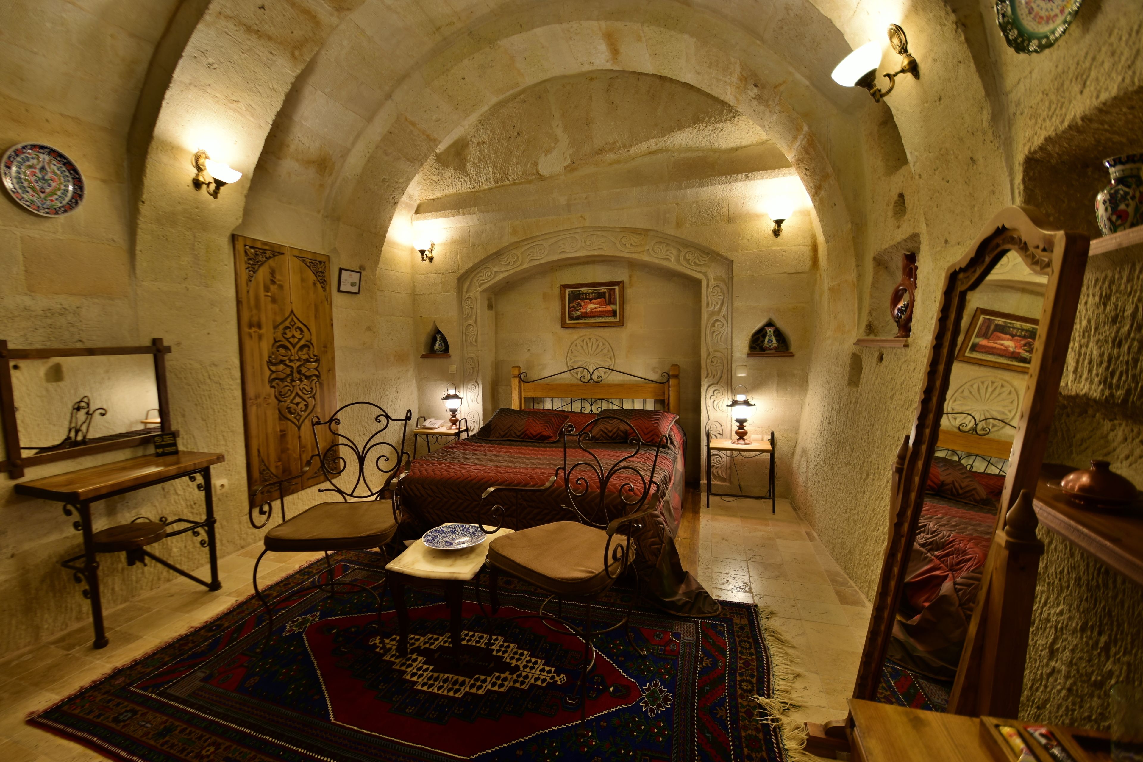 Harman Cave Hotel