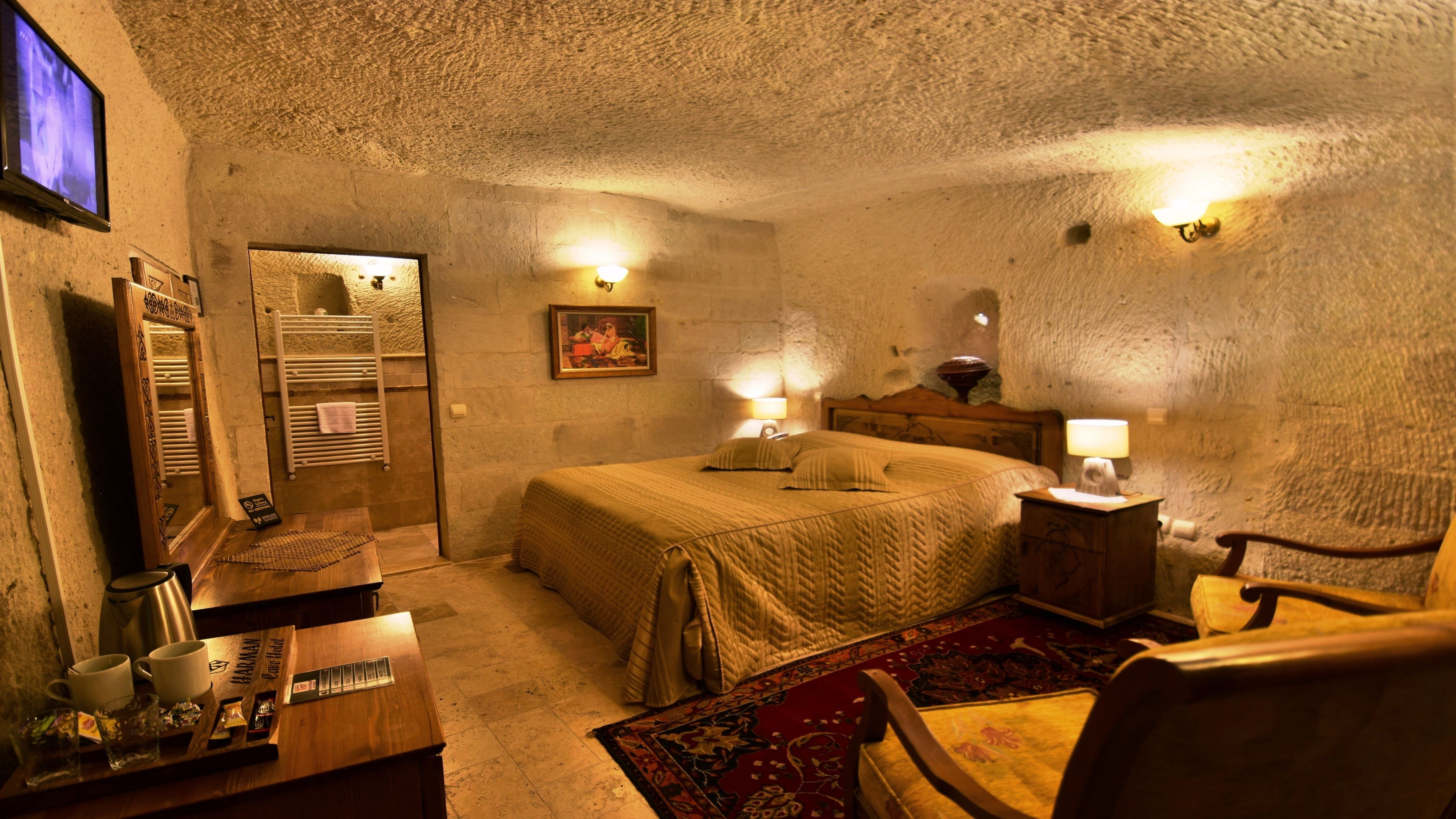 Harman Cave Hotel