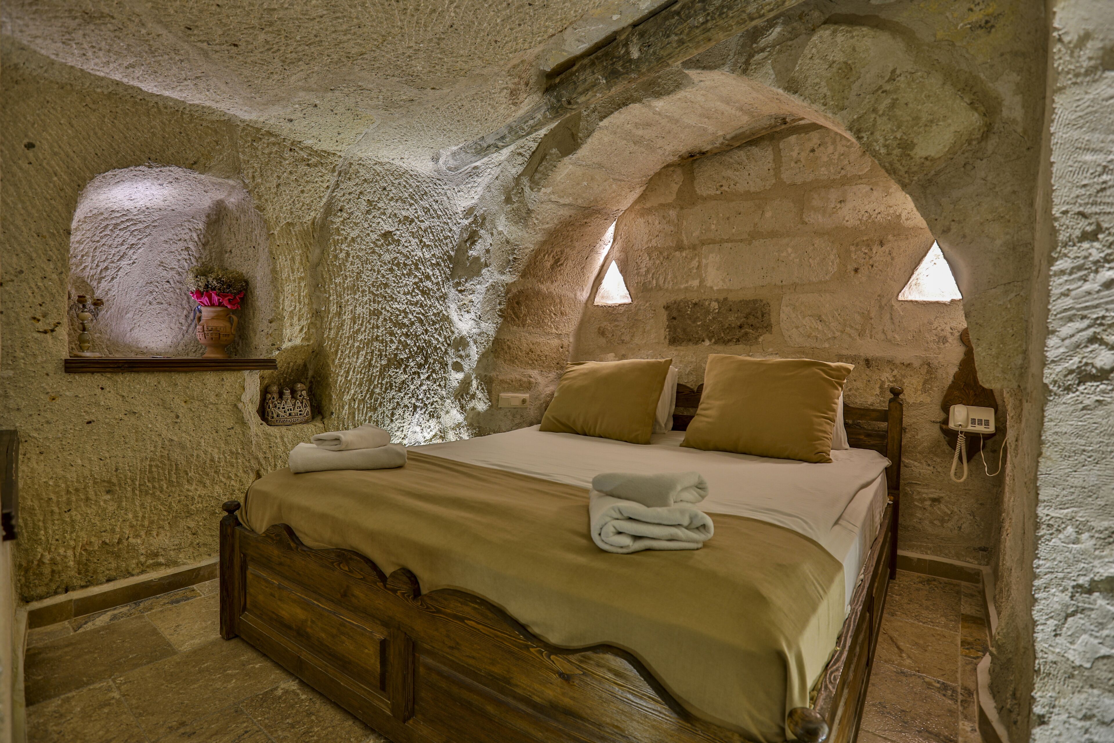 Hidden Cave Hotel