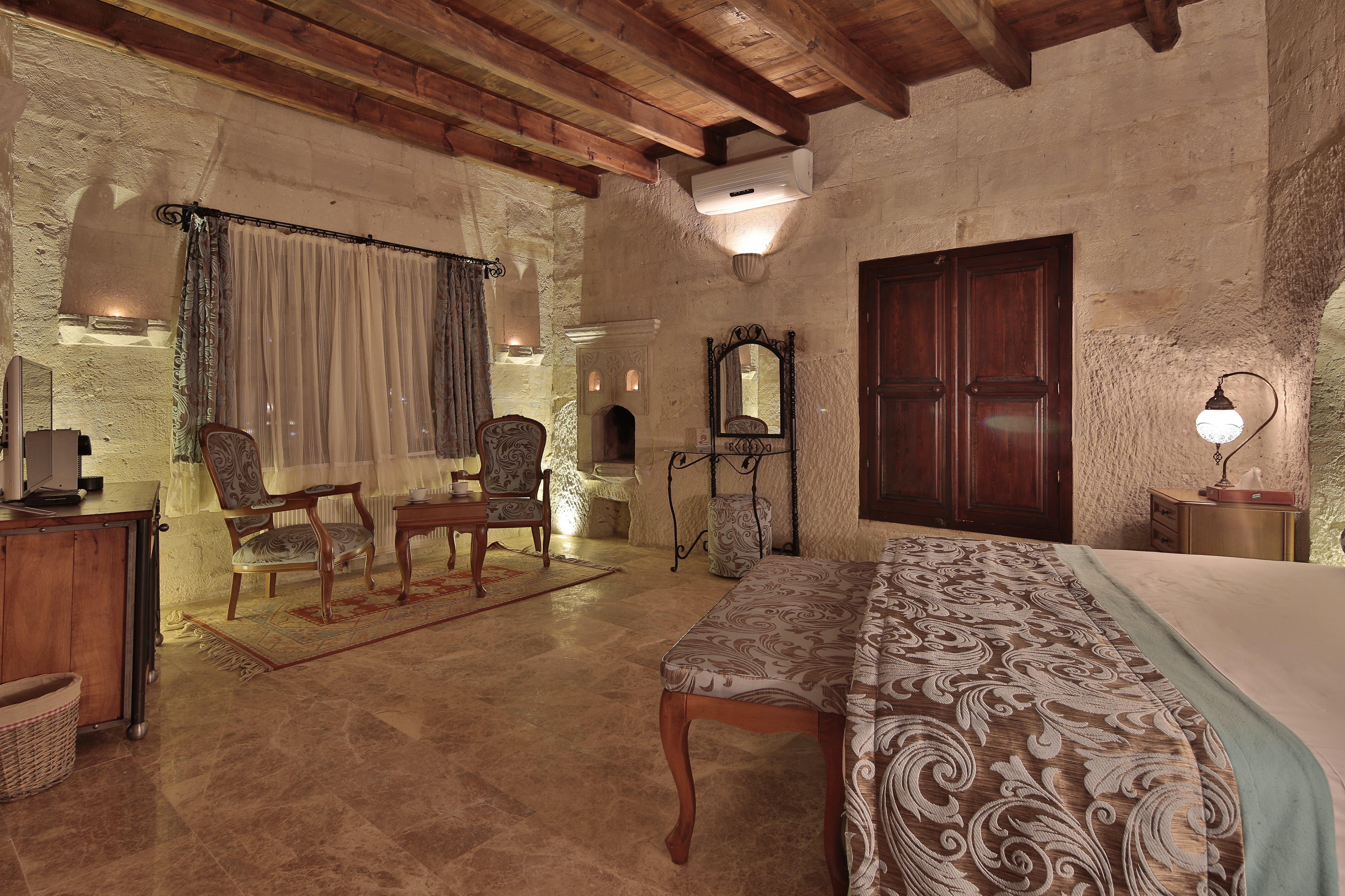 Imperial Cave Suites & Spa