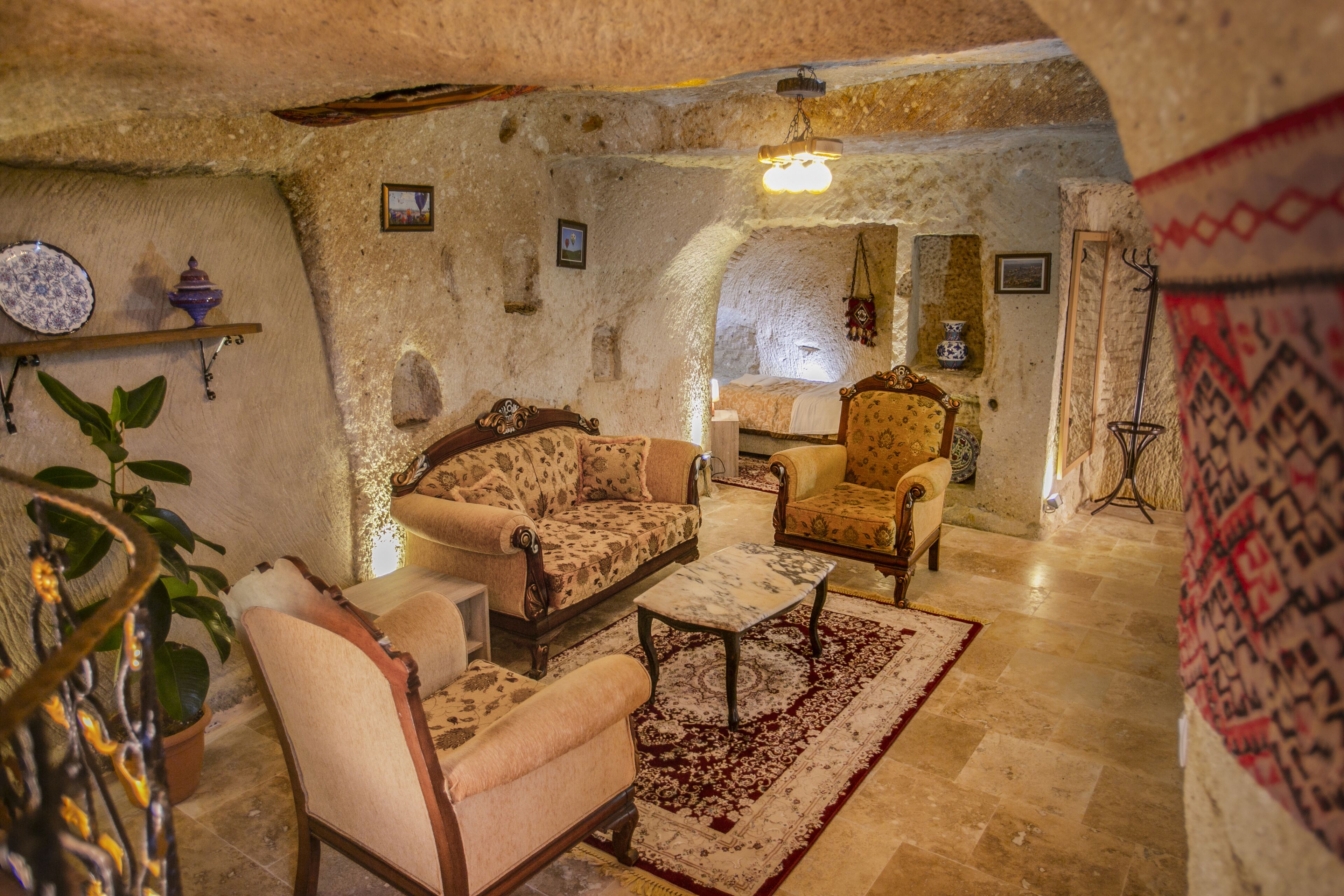 Kamelya Cave Hostel