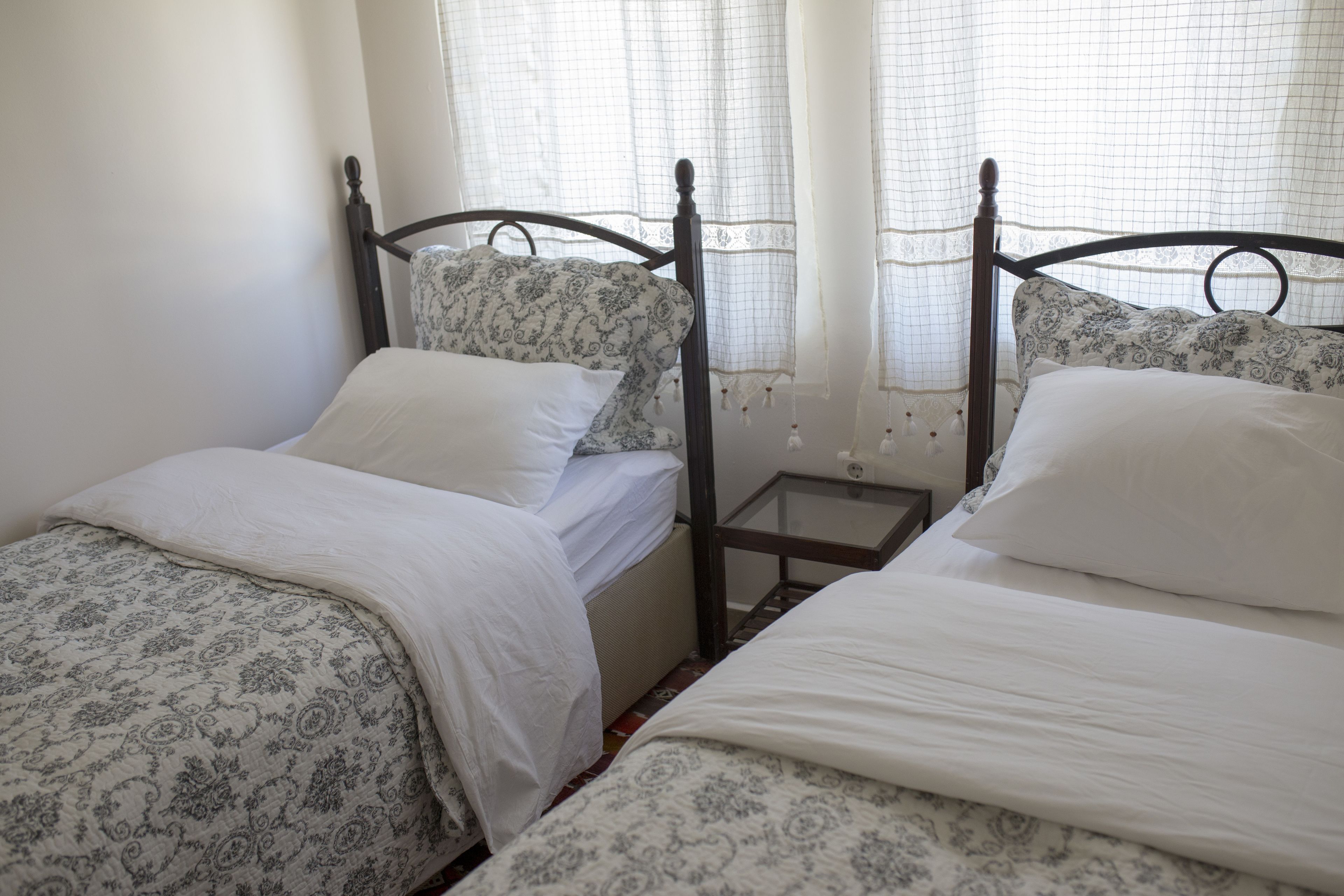 Kamelya Cave Hostel