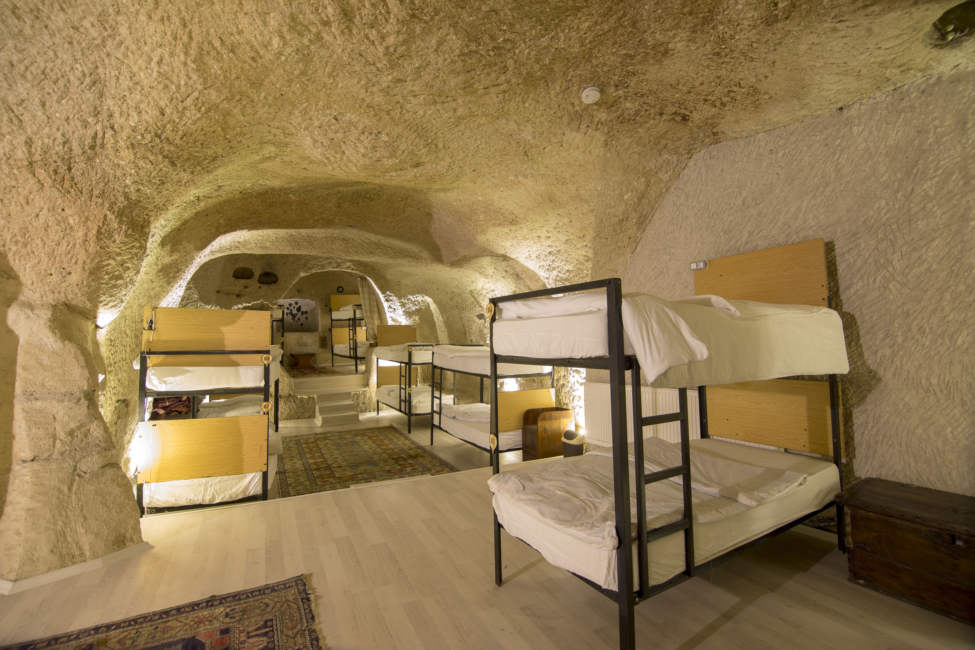 Kamelya Cave Hostel