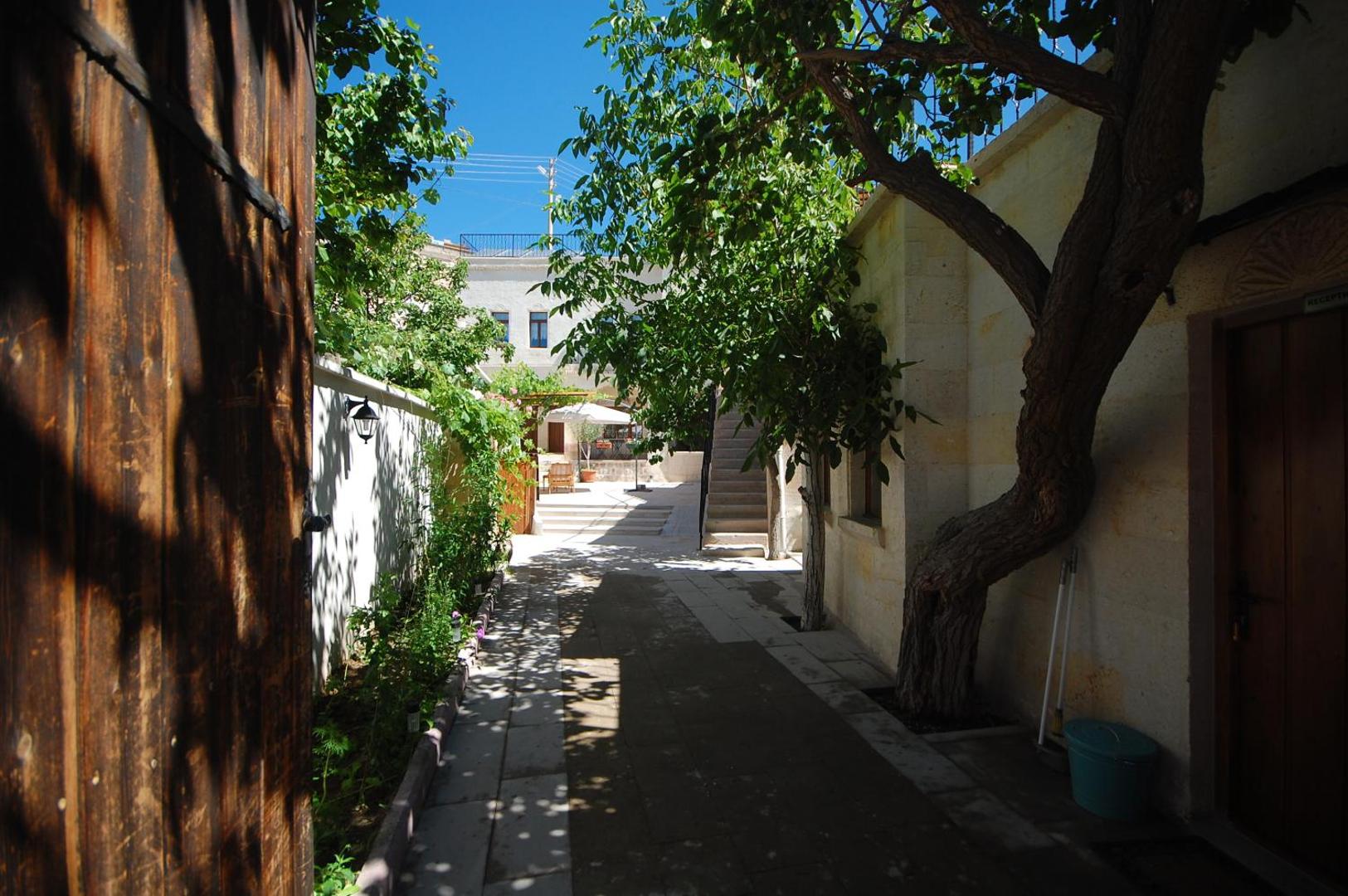 Karadut Cave Hotel