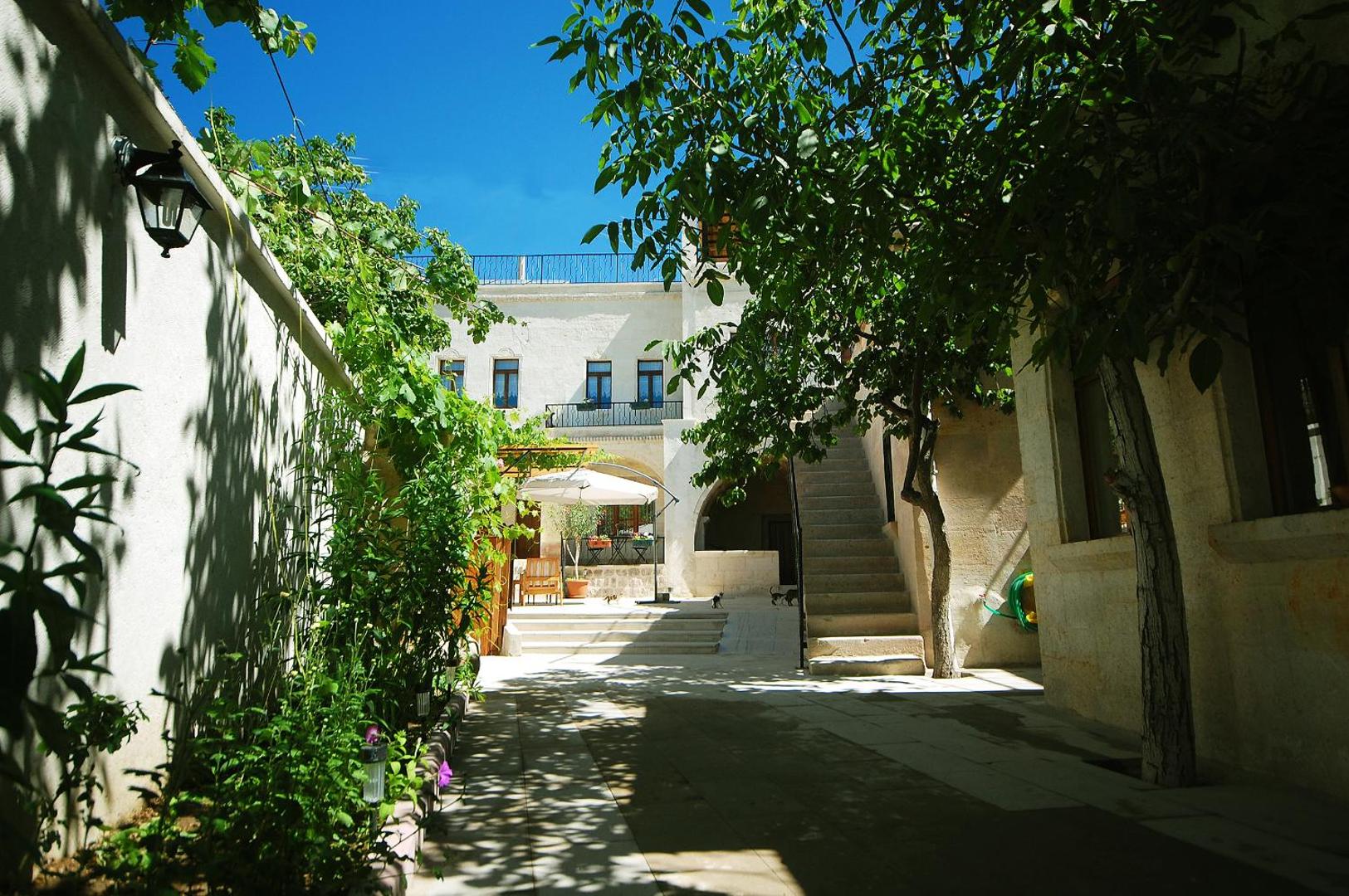 Karadut Cave Hotel