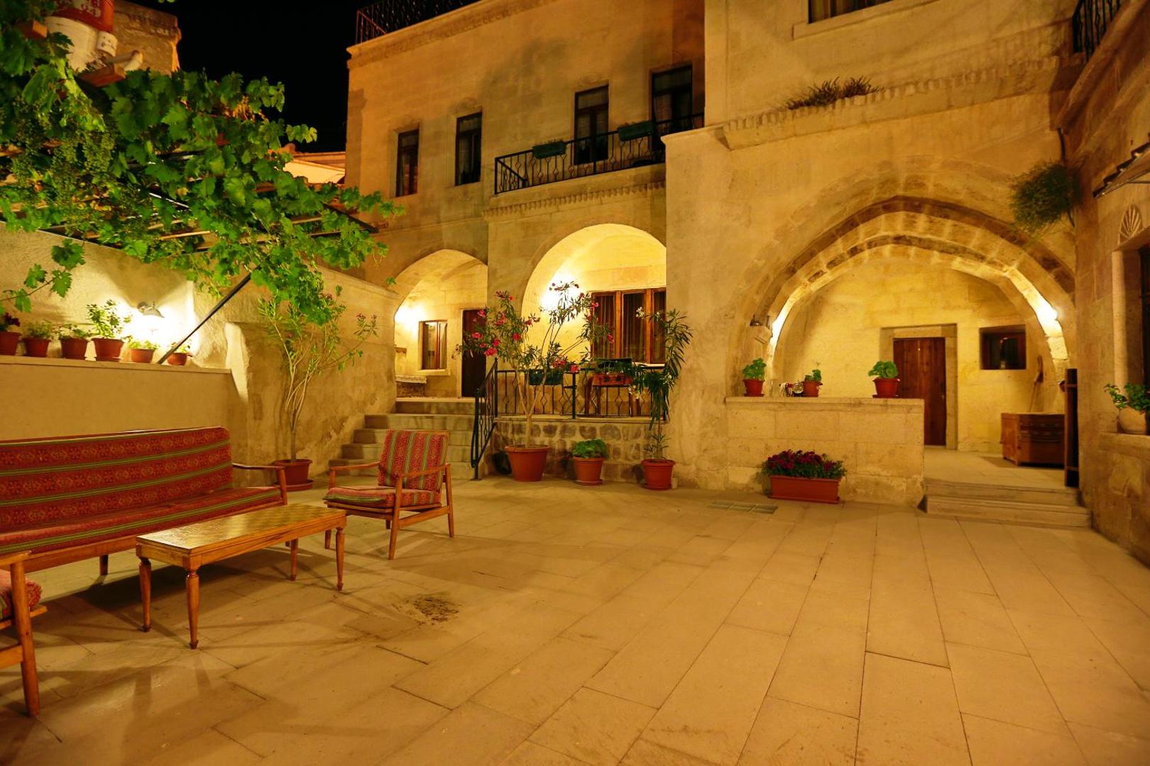 Karadut Cave Hotel
