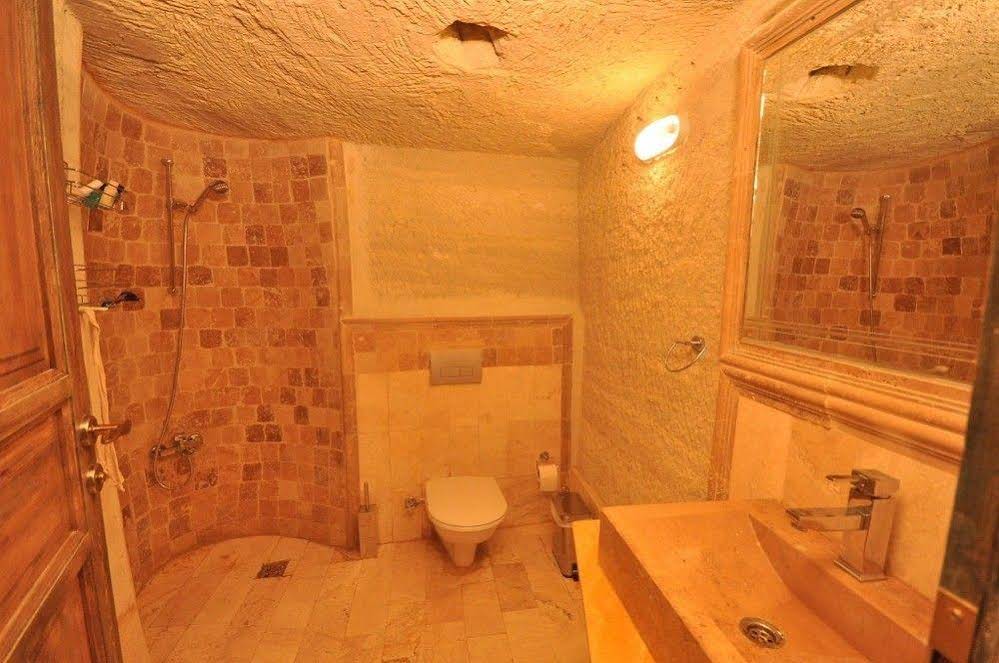 Kayatas Cave Suites Hotel