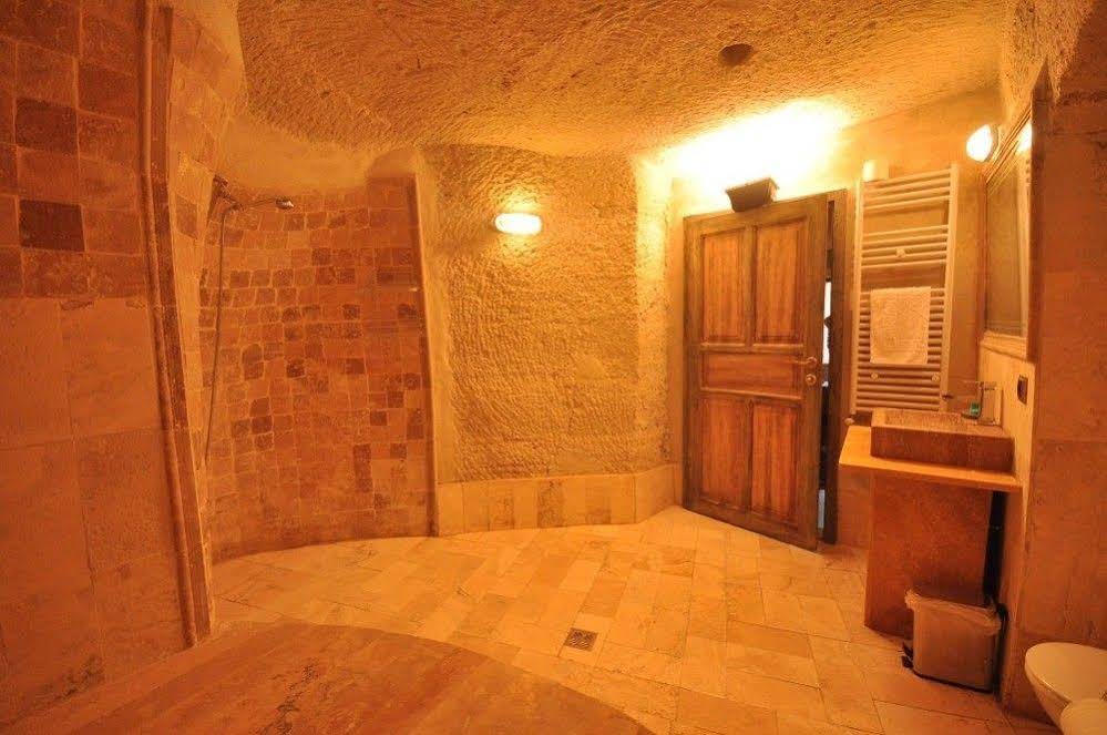 Kayatas Cave Suites Hotel