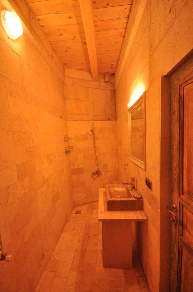 Kayatas Cave Suites Hotel