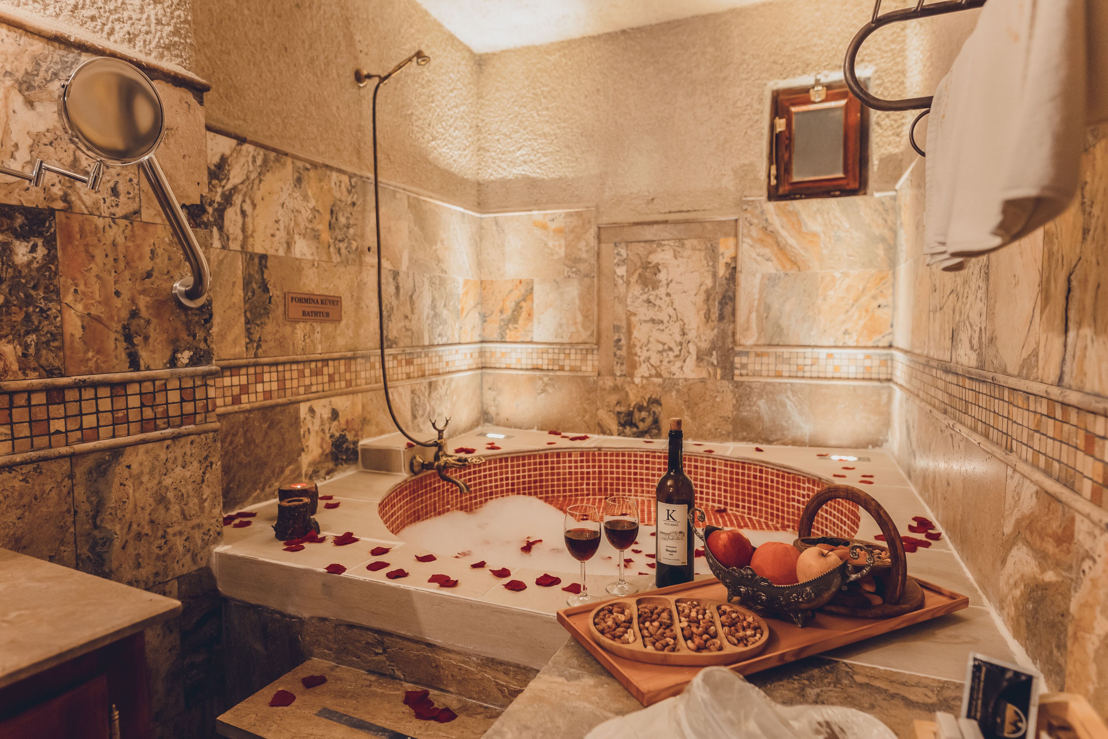 Maccan Cave Hotel