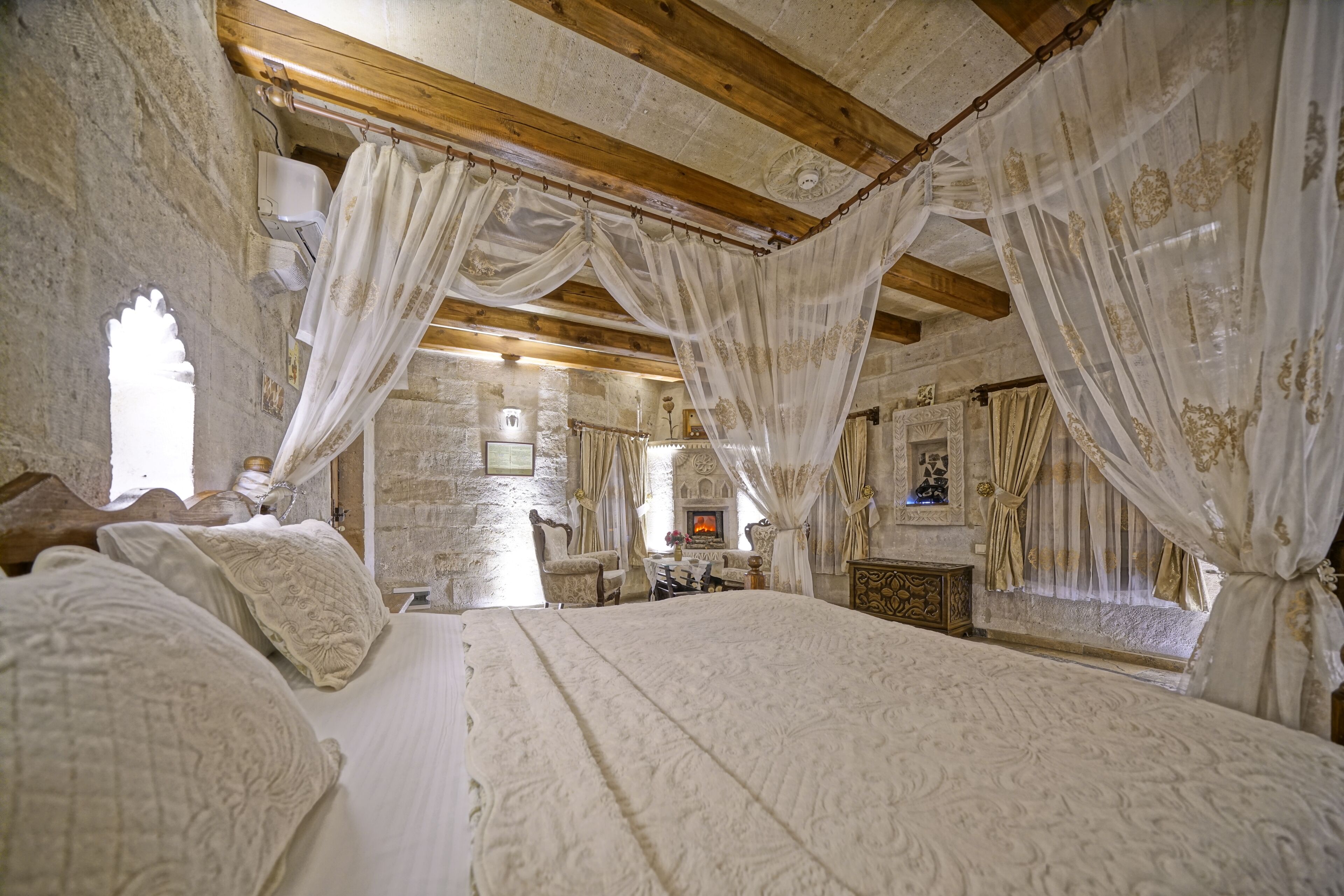 Maccan Cave Hotel