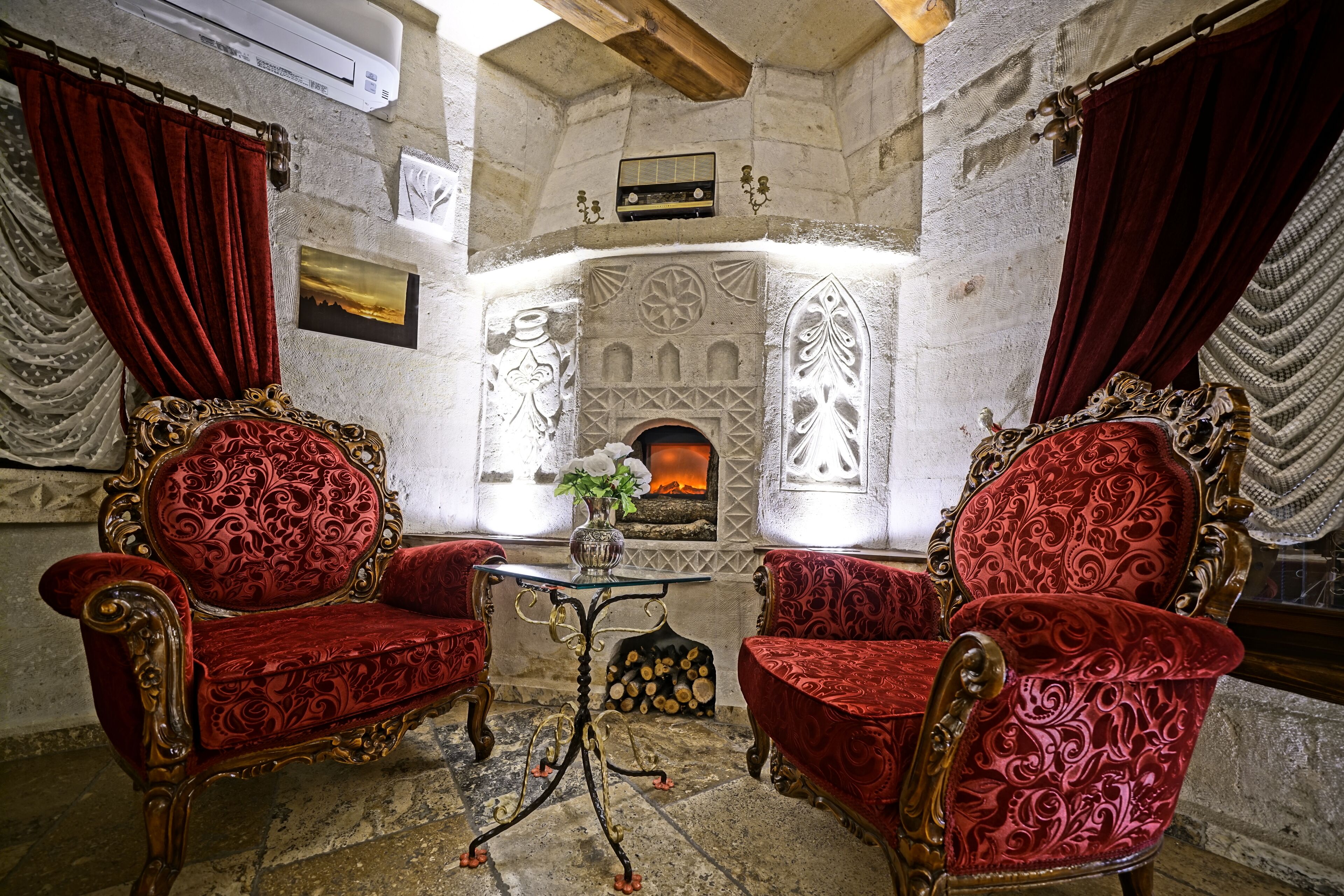 Maccan Cave Hotel