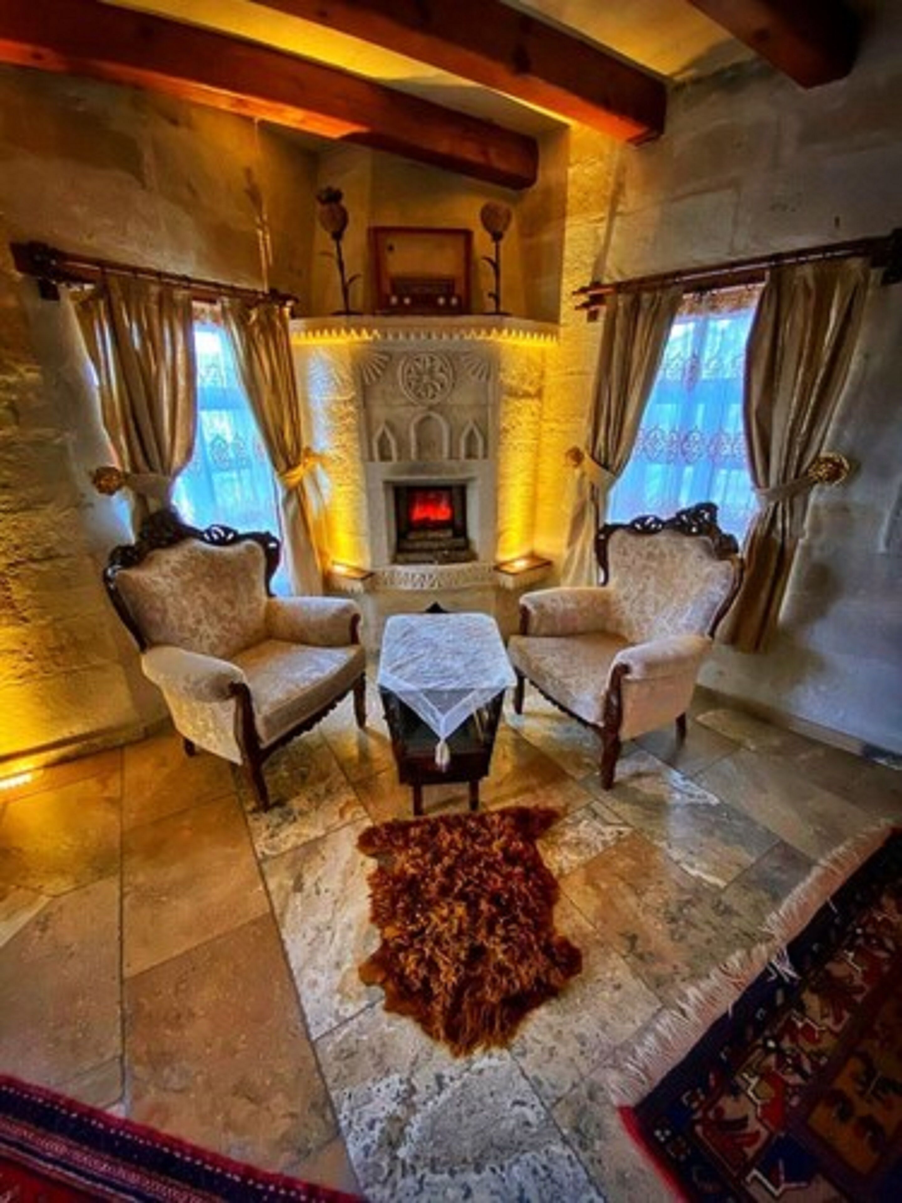 Maccan Cave Hotel