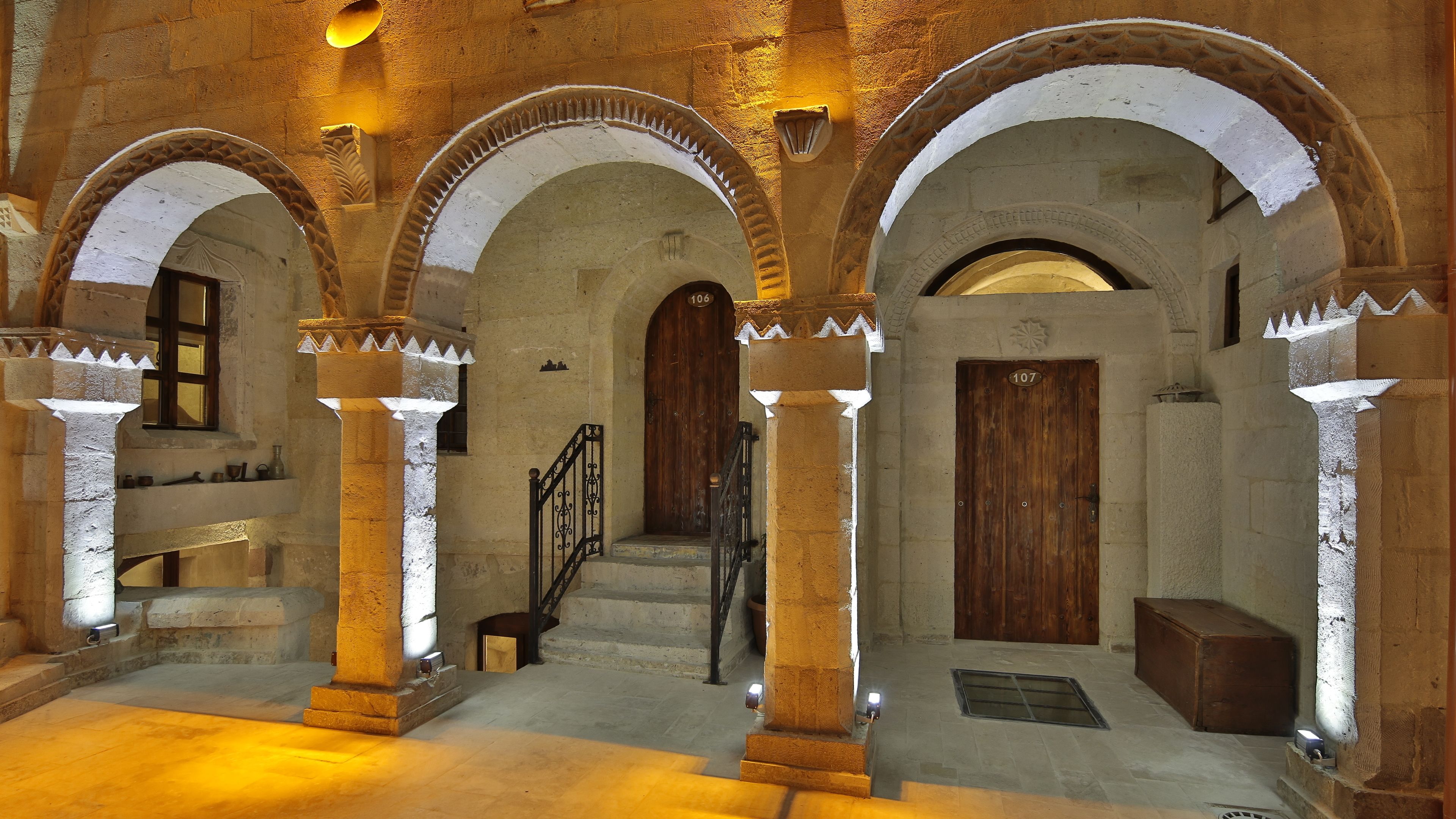 Maccan Cave Hotel