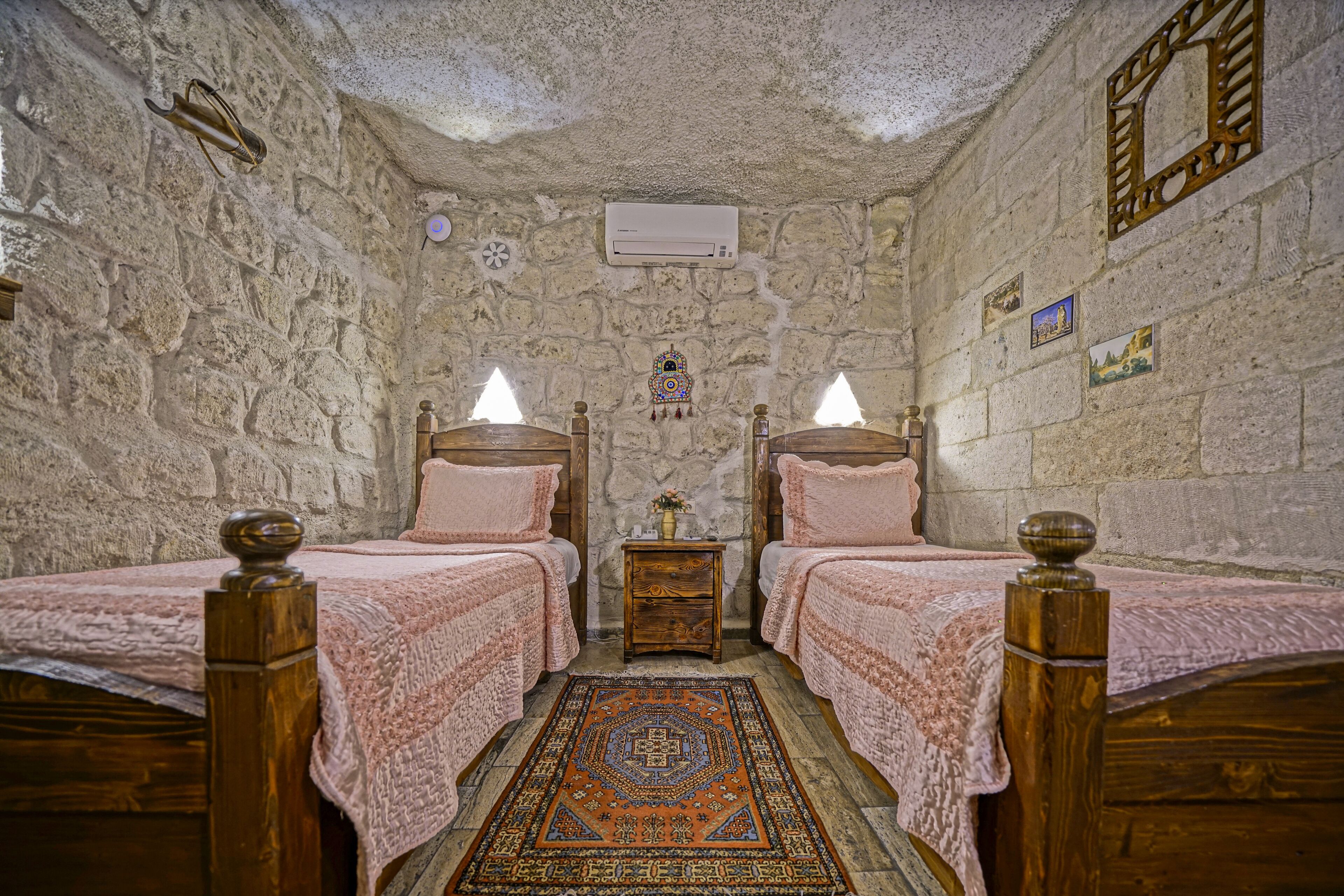 Maccan Cave Hotel