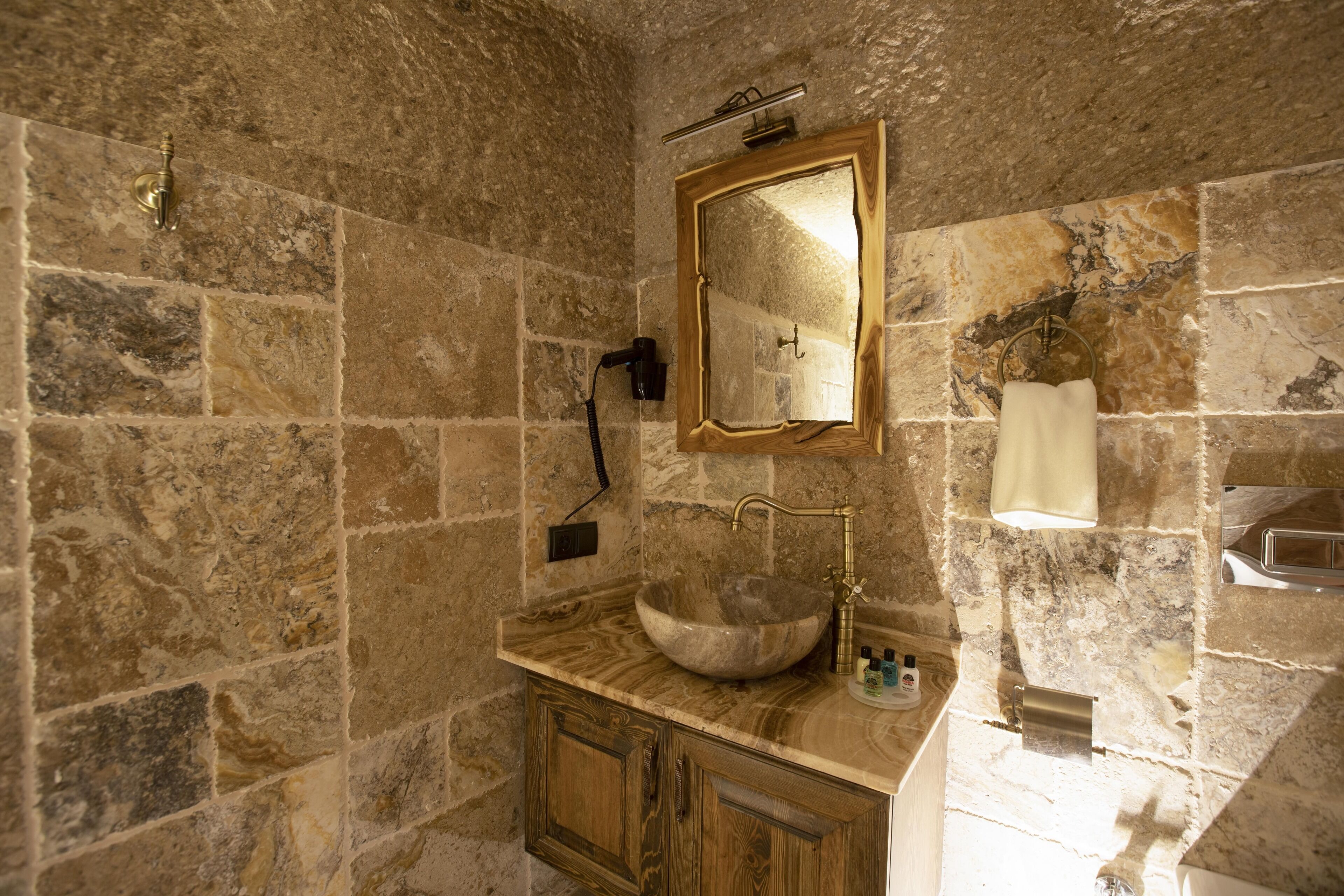 Medusa Cave Hotel