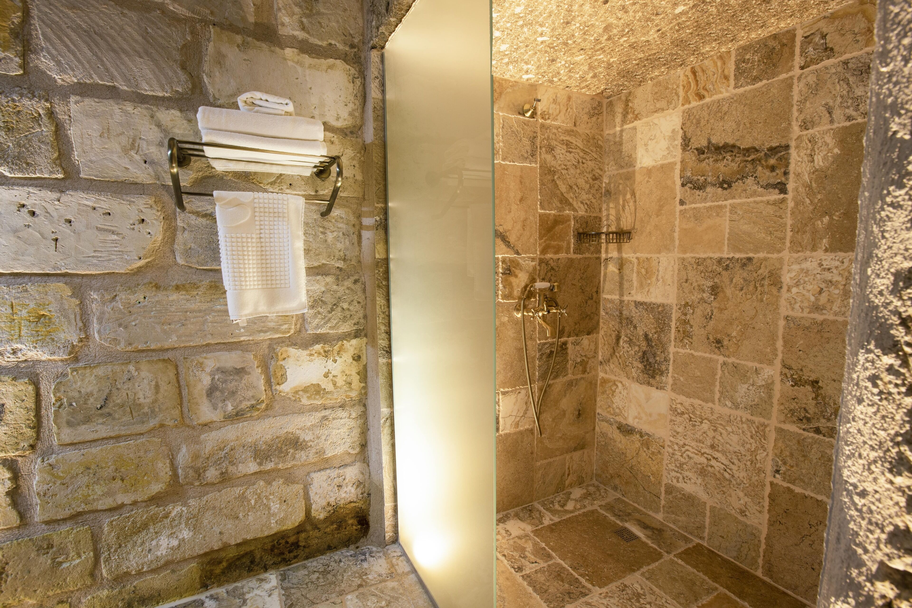 Medusa Cave Hotel