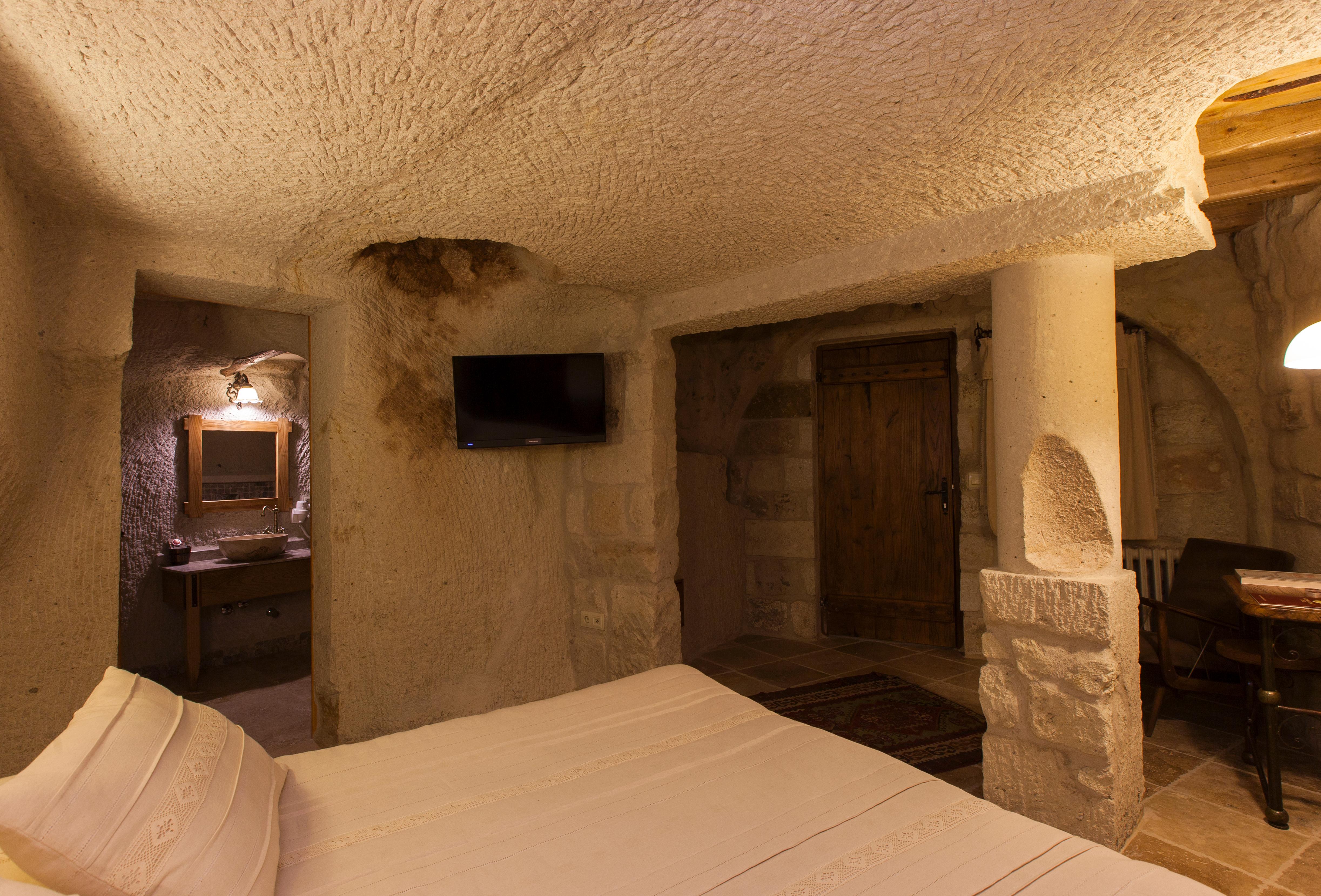 Mithra Cave Hotel
