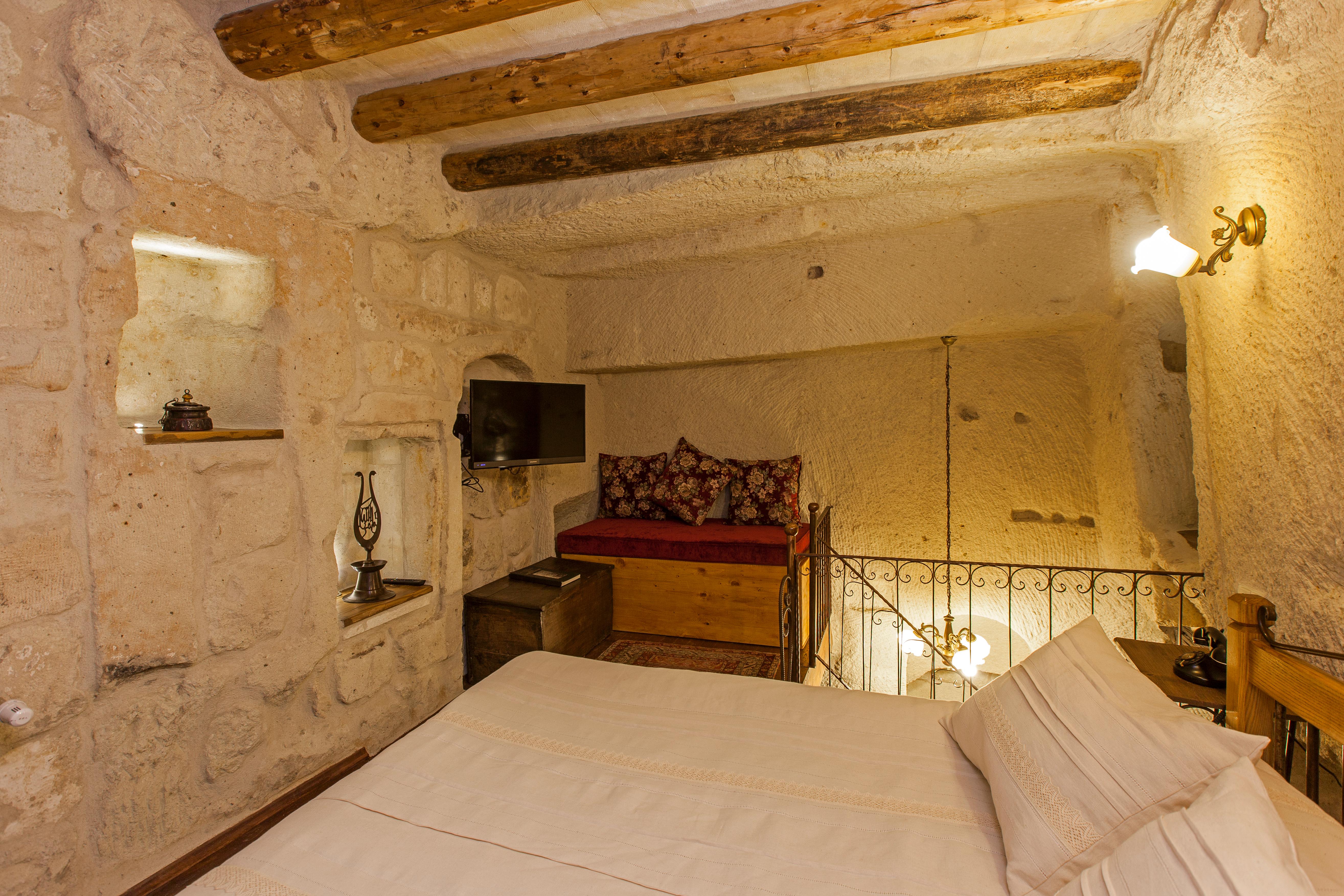 Mithra Cave Hotel