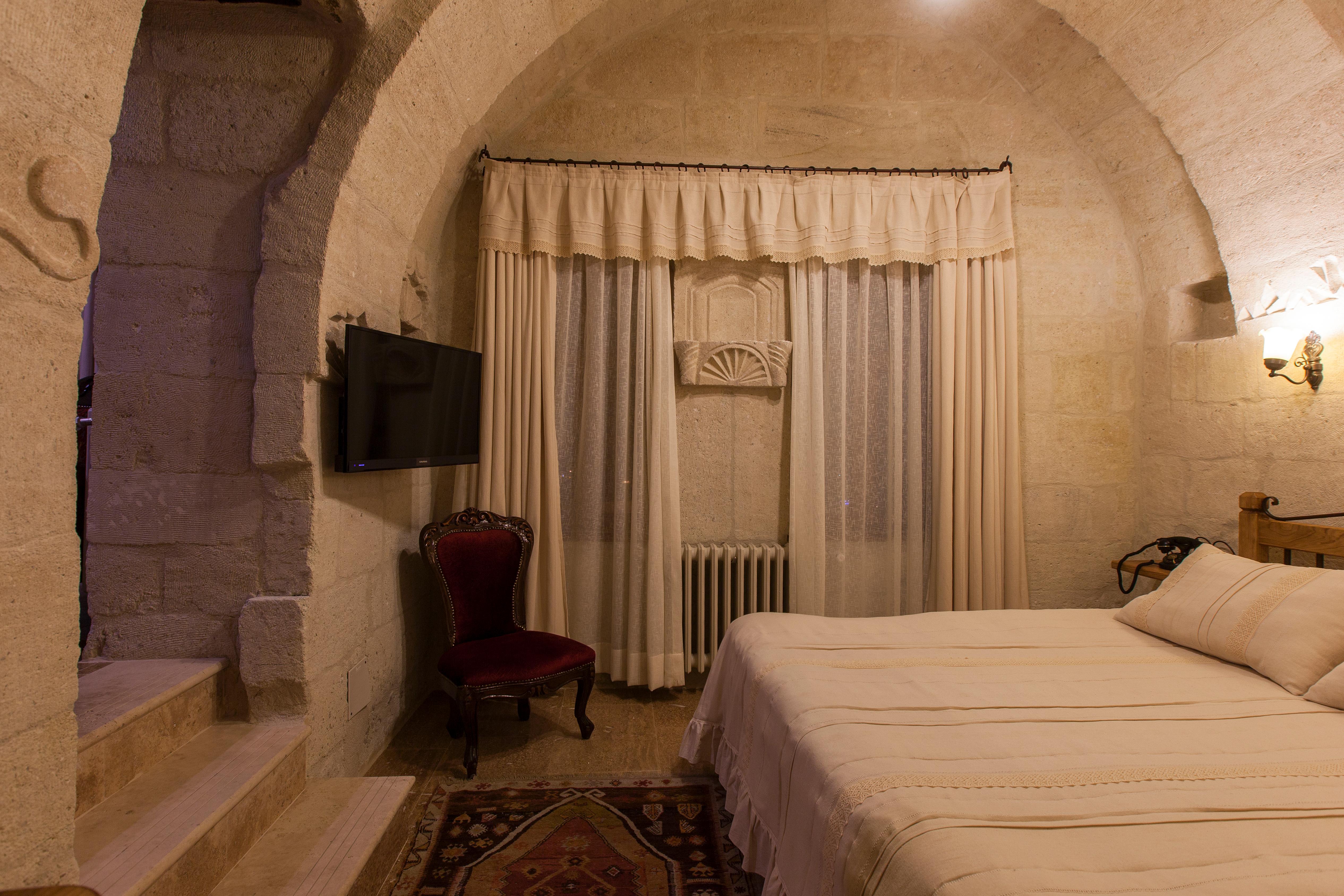Mithra Cave Hotel
