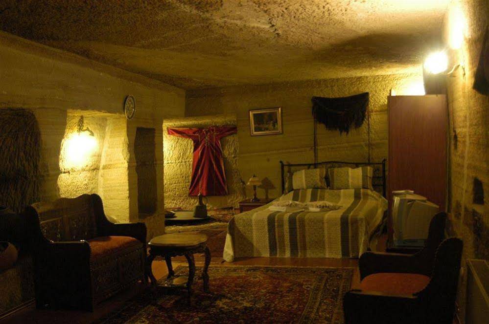 Oriental Cave Suites