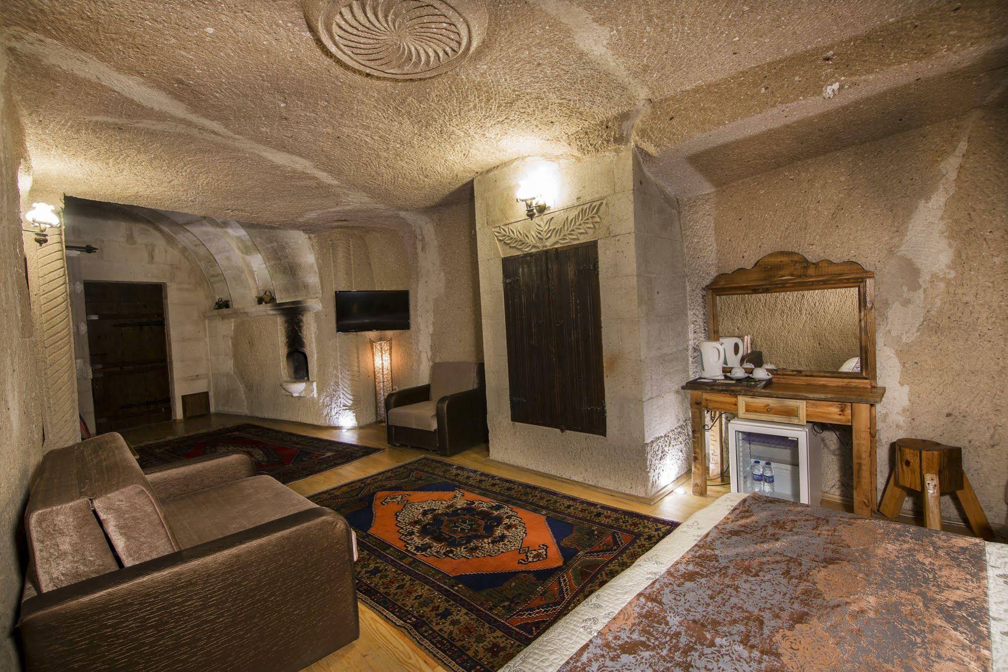 Roma Cave Suite Hotel
