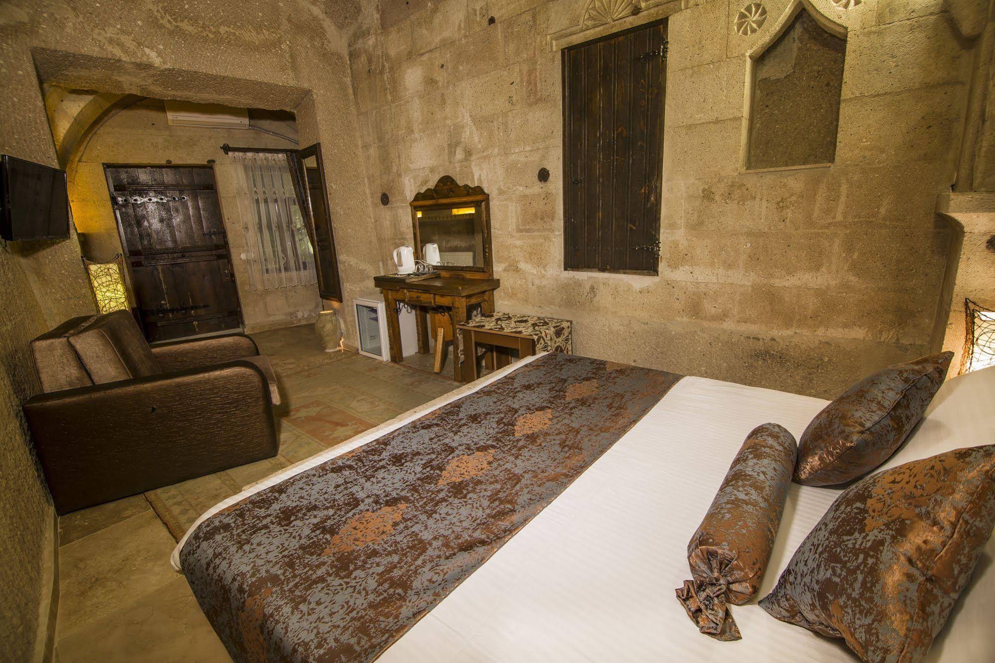 Roma Cave Suite Hotel