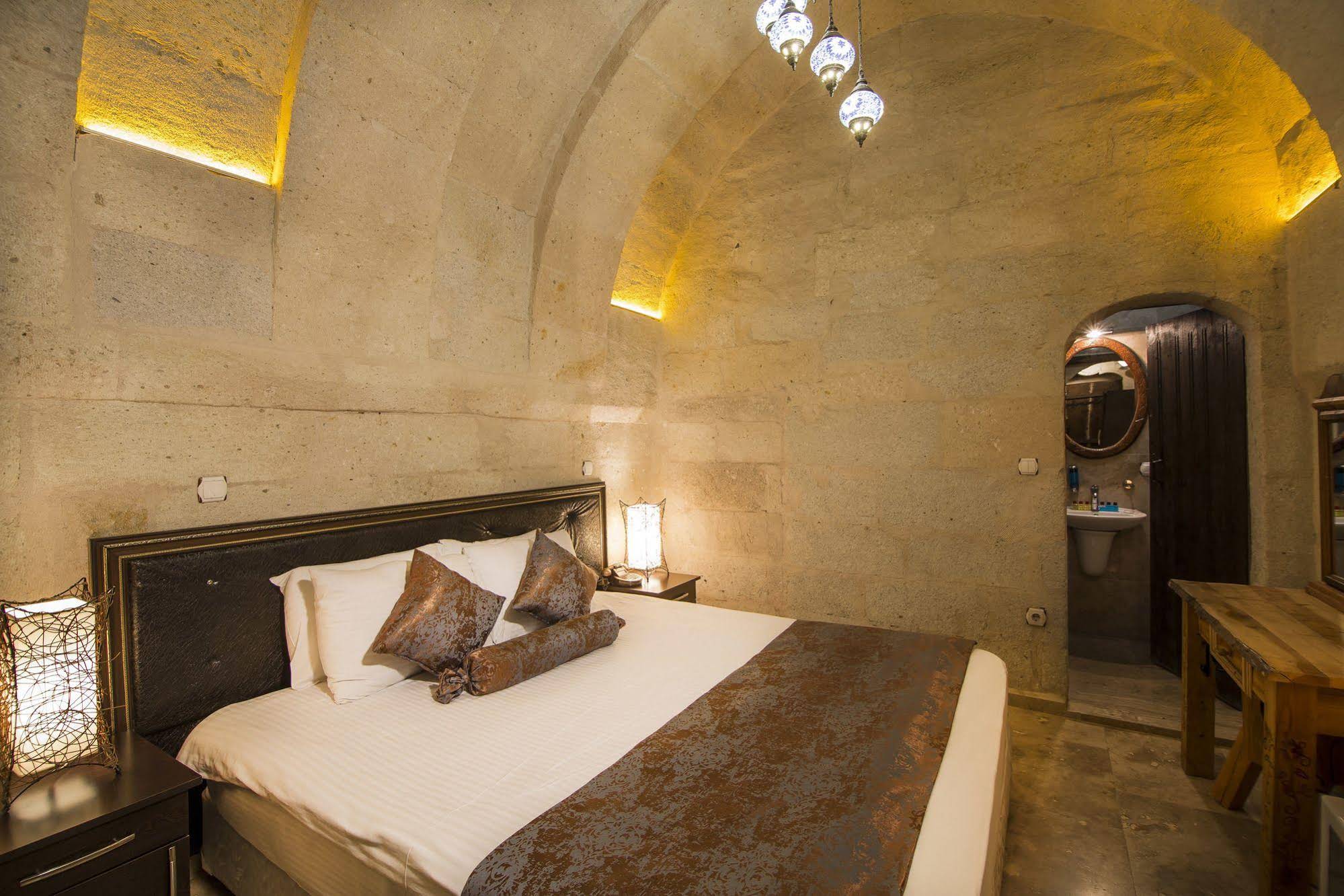 Roma Cave Suite Hotel