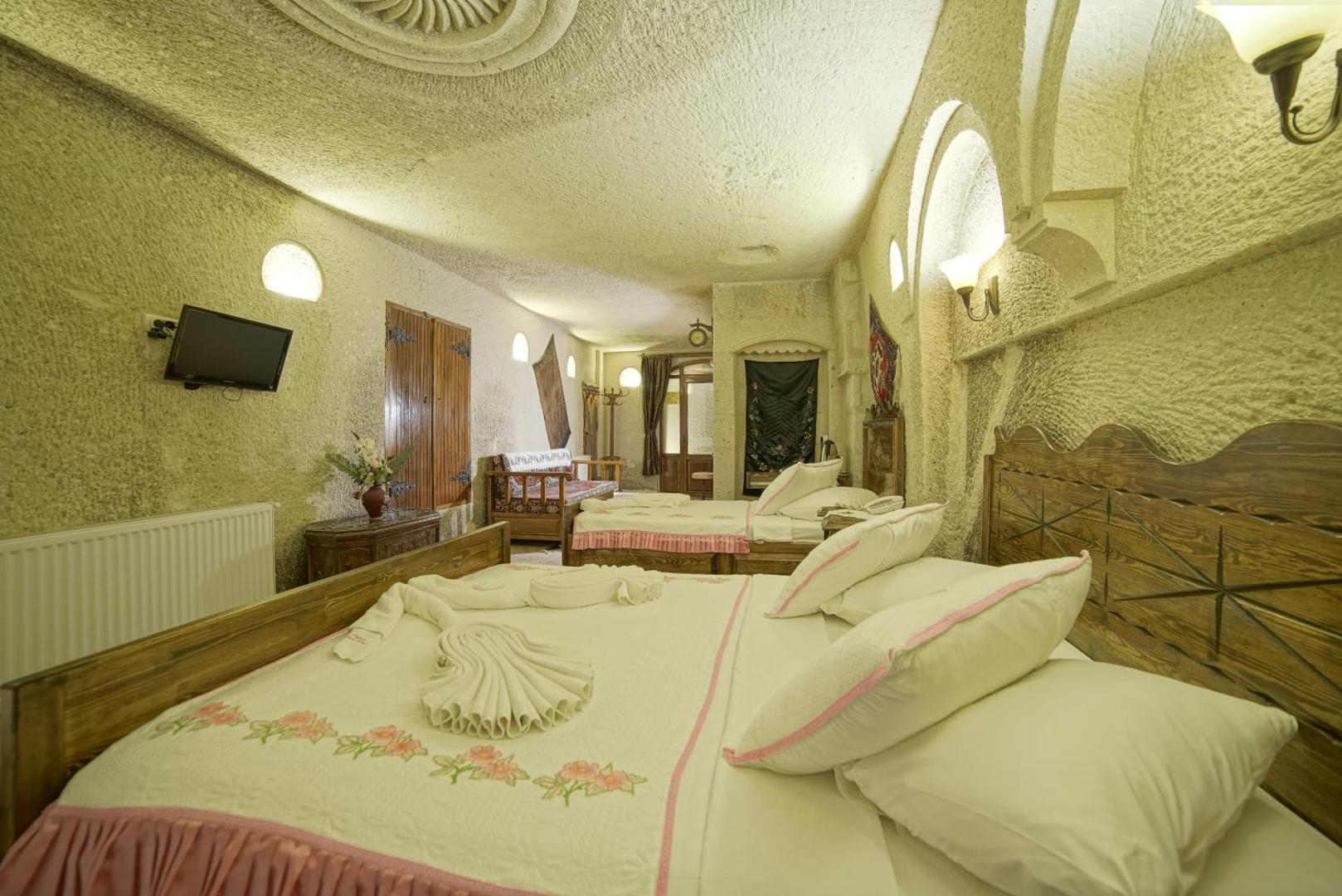 Safran Cave