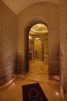 Safran Cave