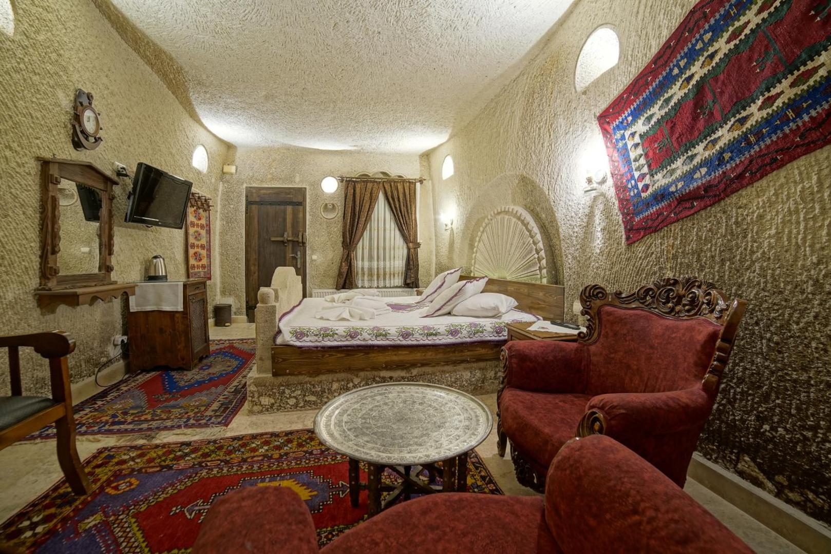 Safran Cave