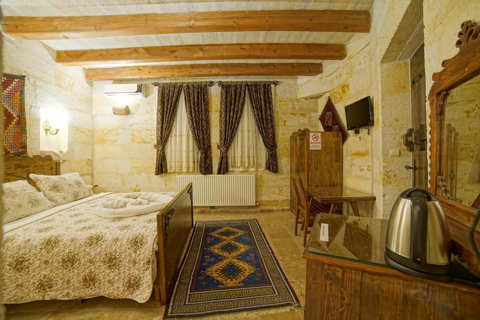 Safran Cave