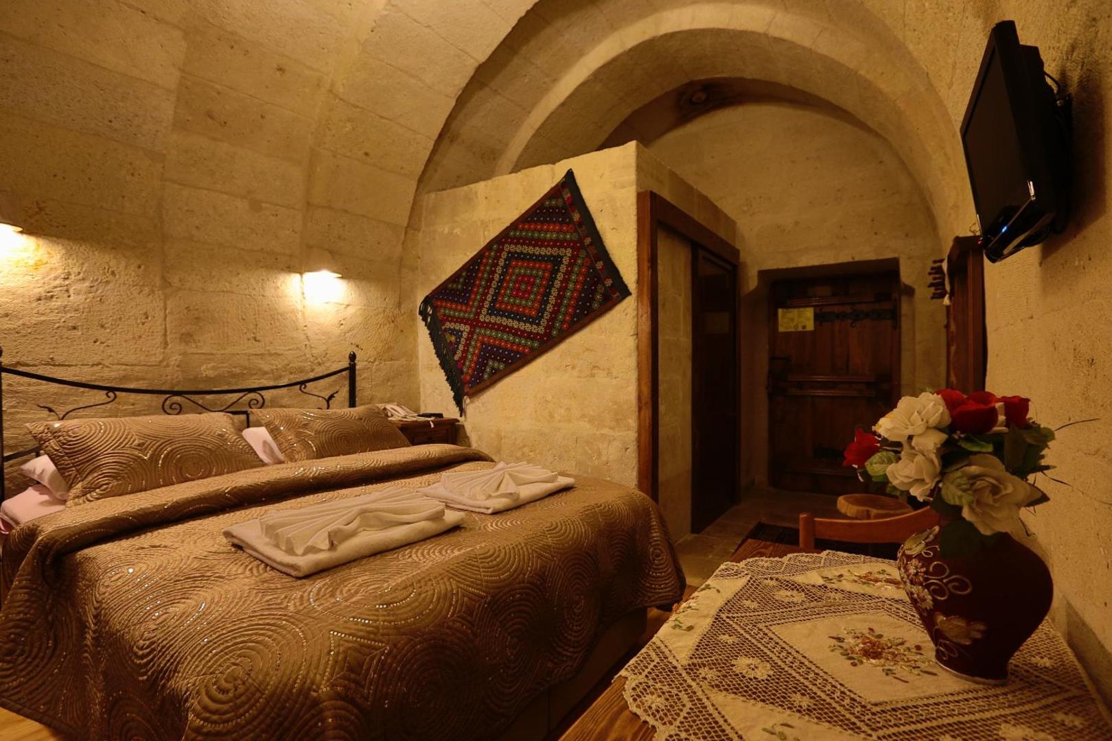 Safran Cave