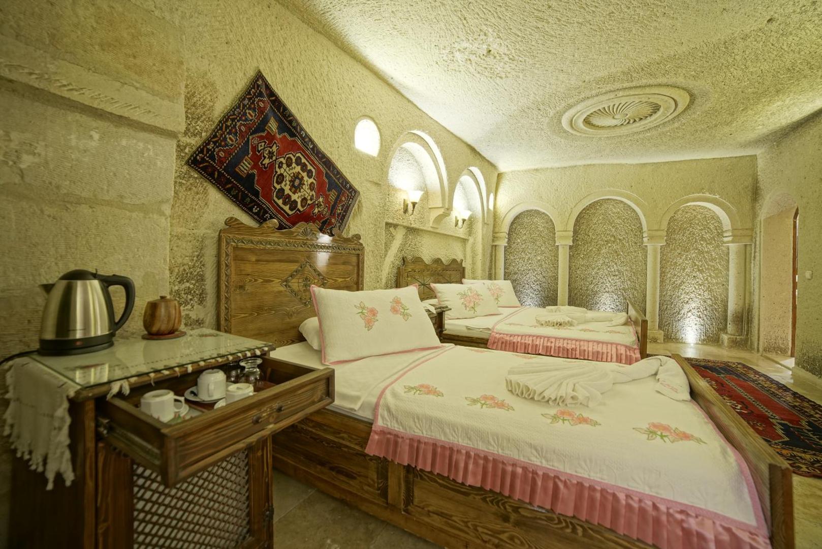 Safran Cave