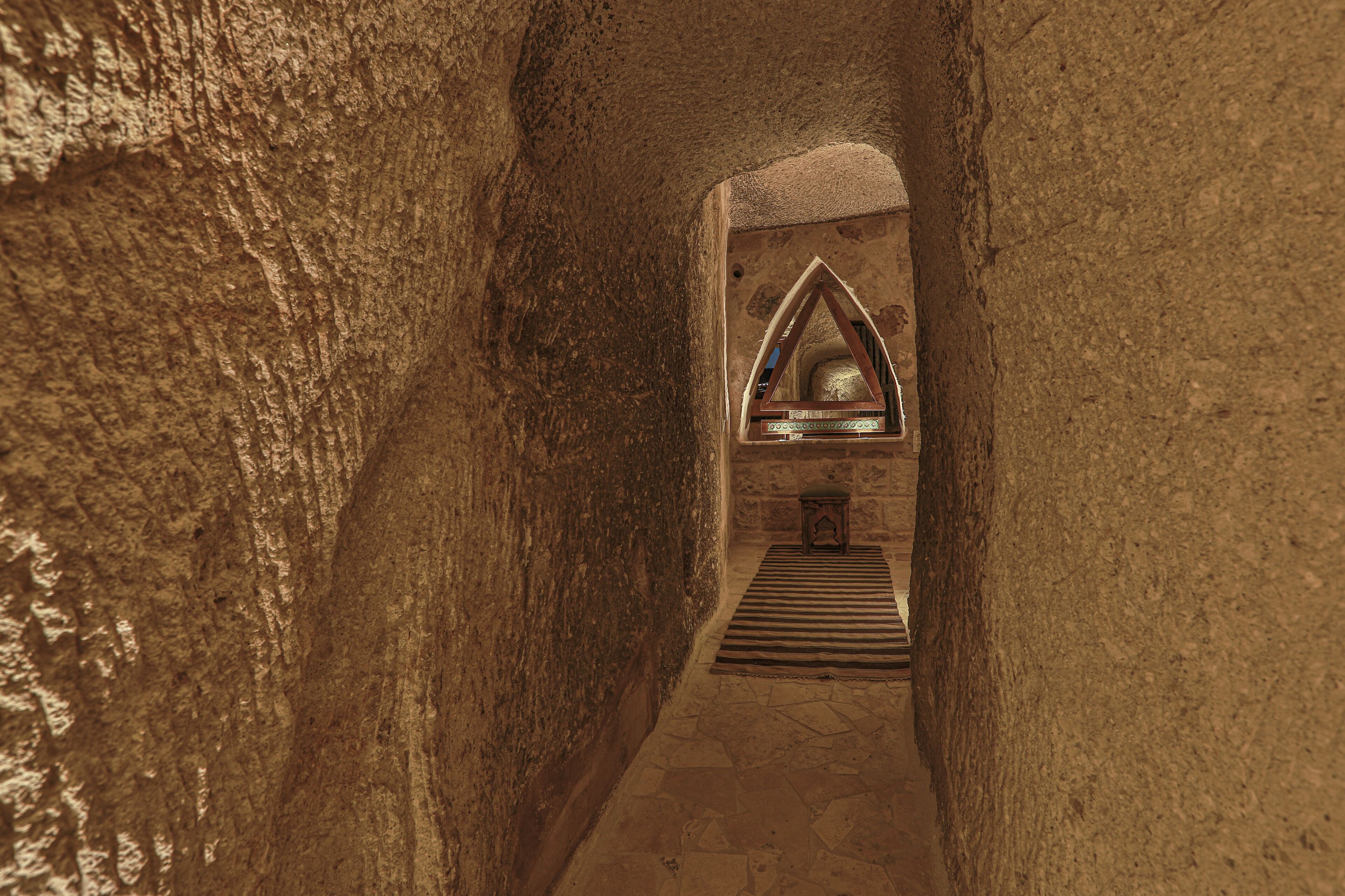 Sah Saray Cave Suites
