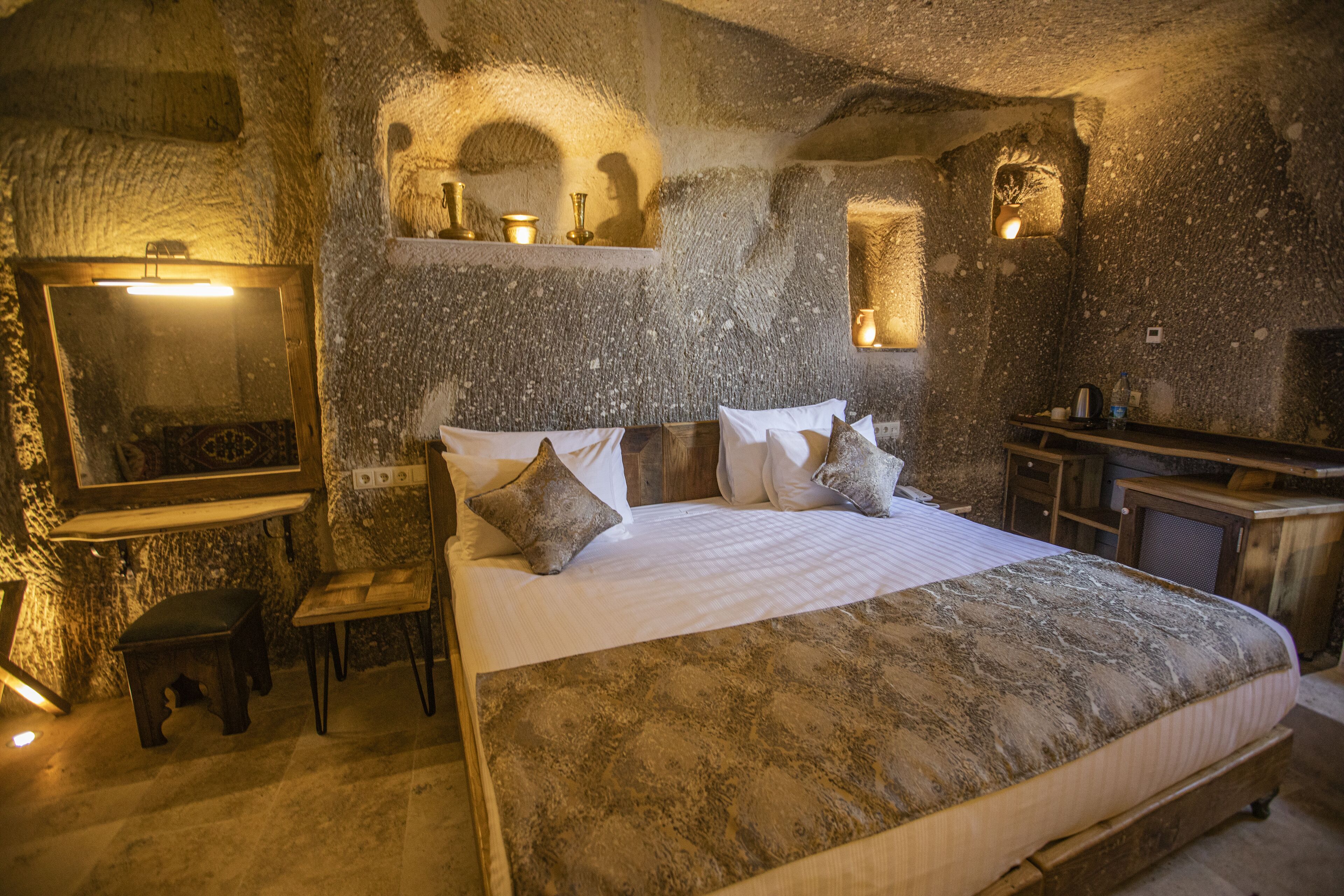 Sah Saray Cave Suites