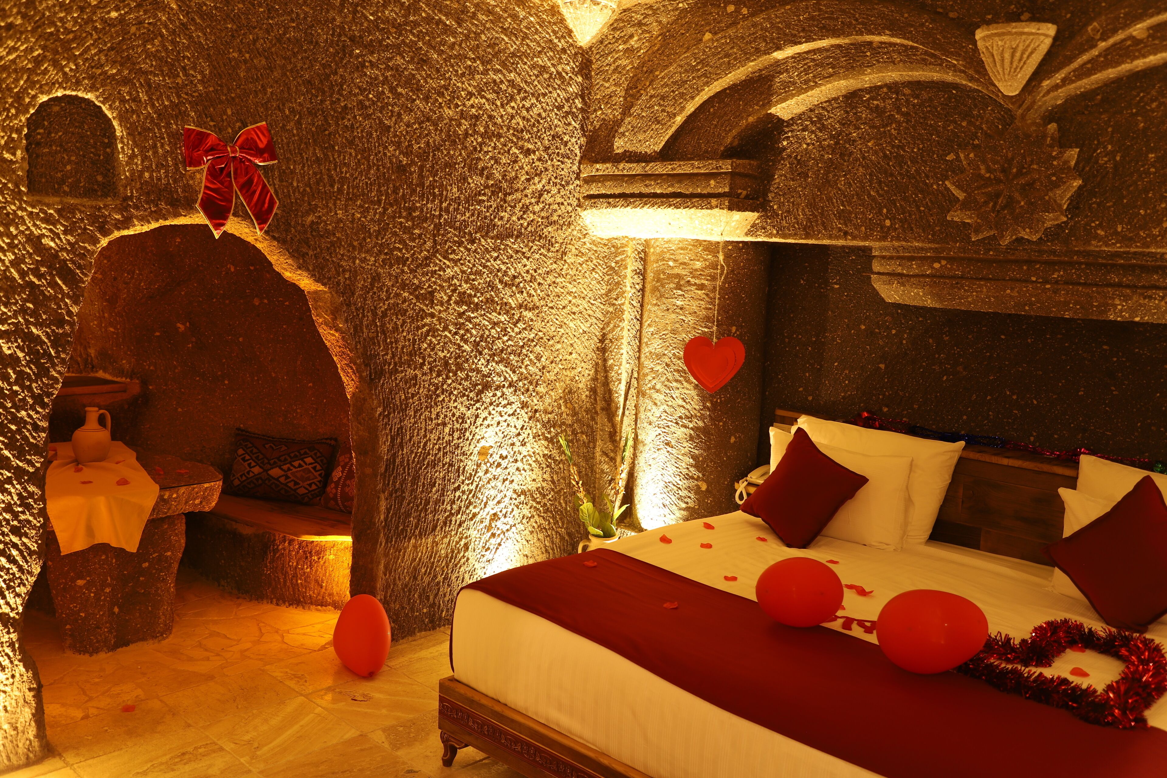 Sah Saray Cave Suites