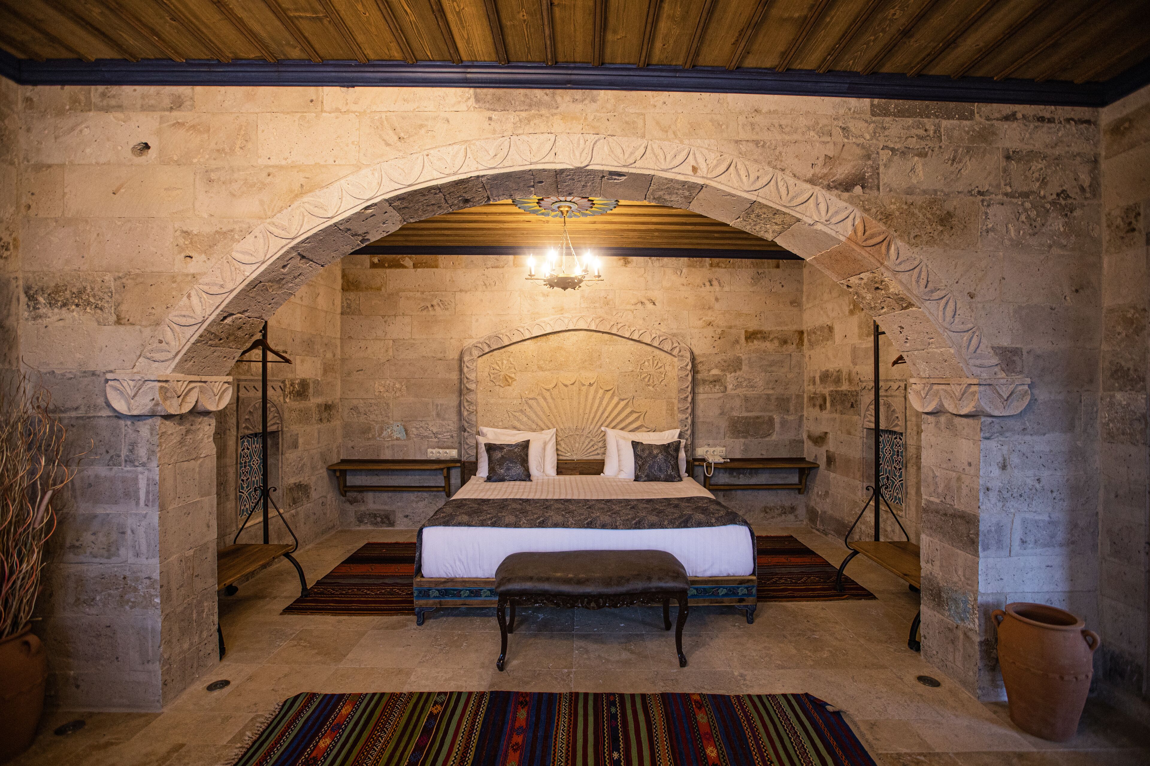 Sah Saray Cave Suites