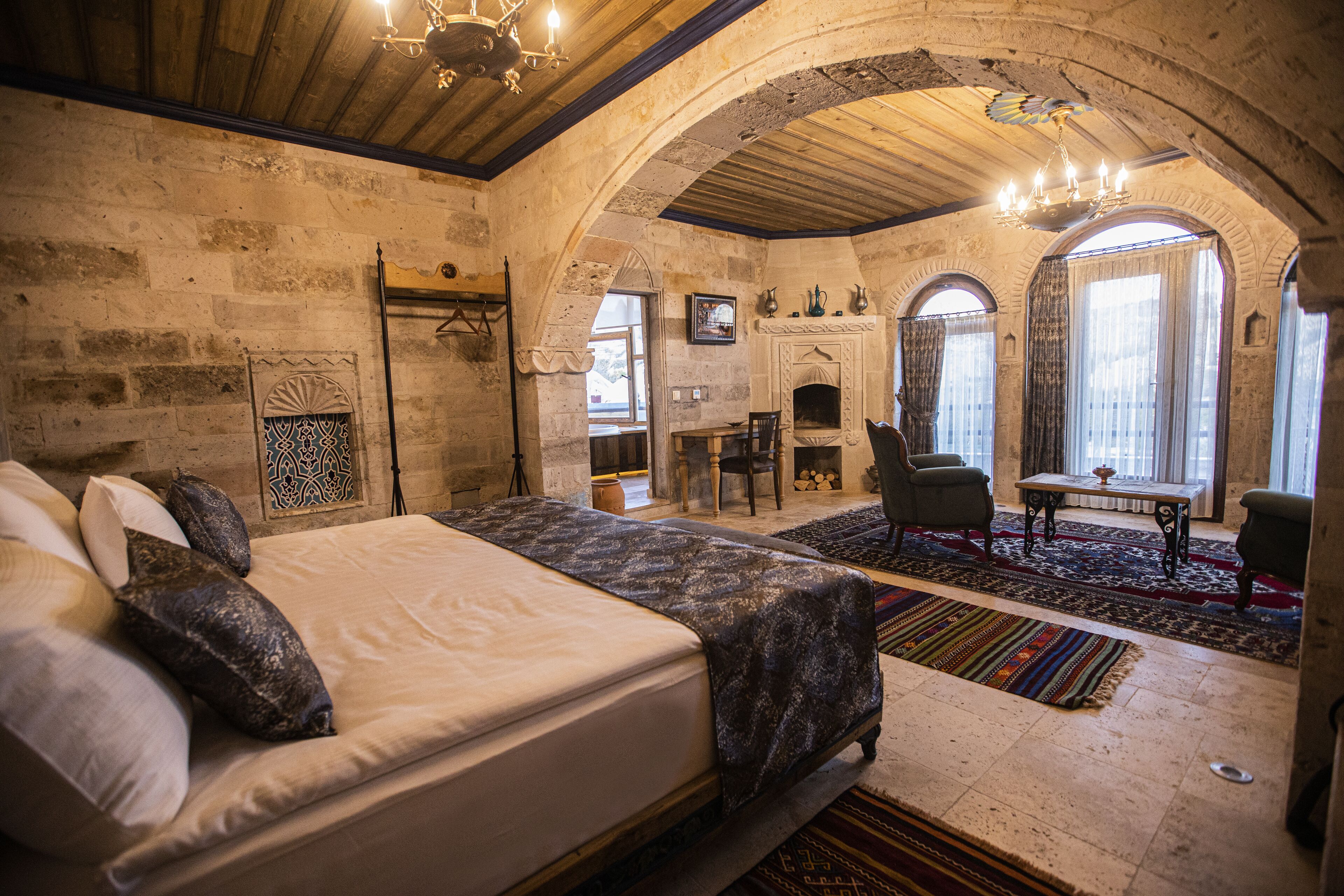 Sah Saray Cave Suites