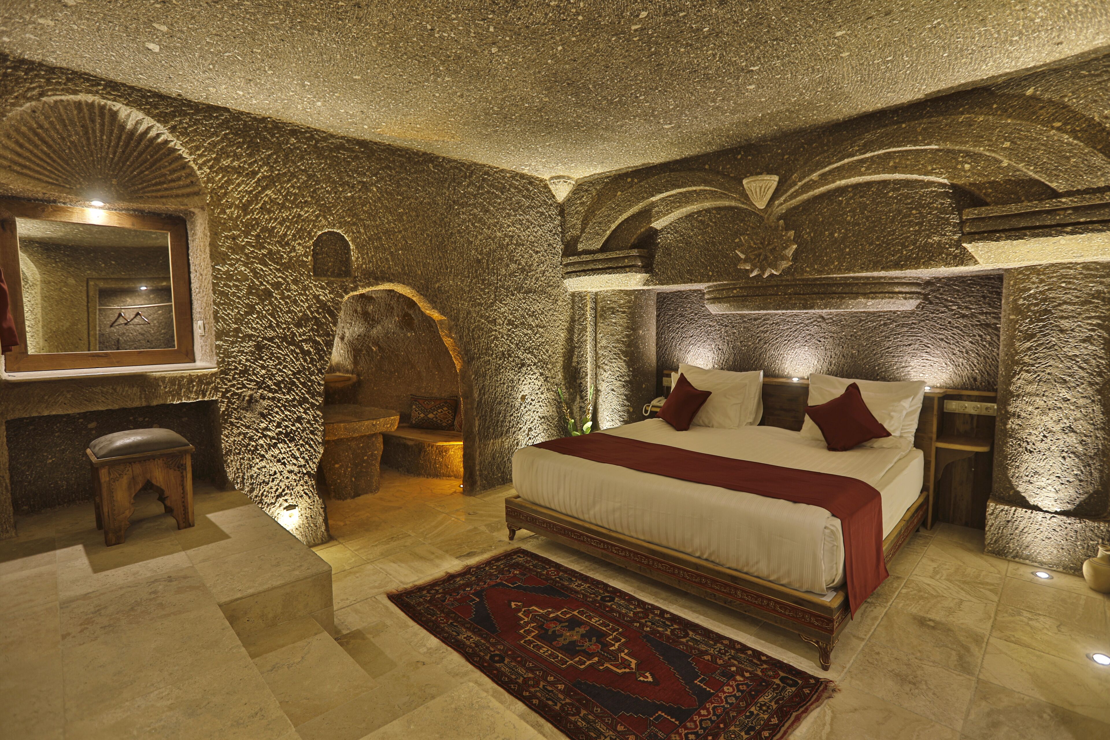 Sah Saray Cave Suites