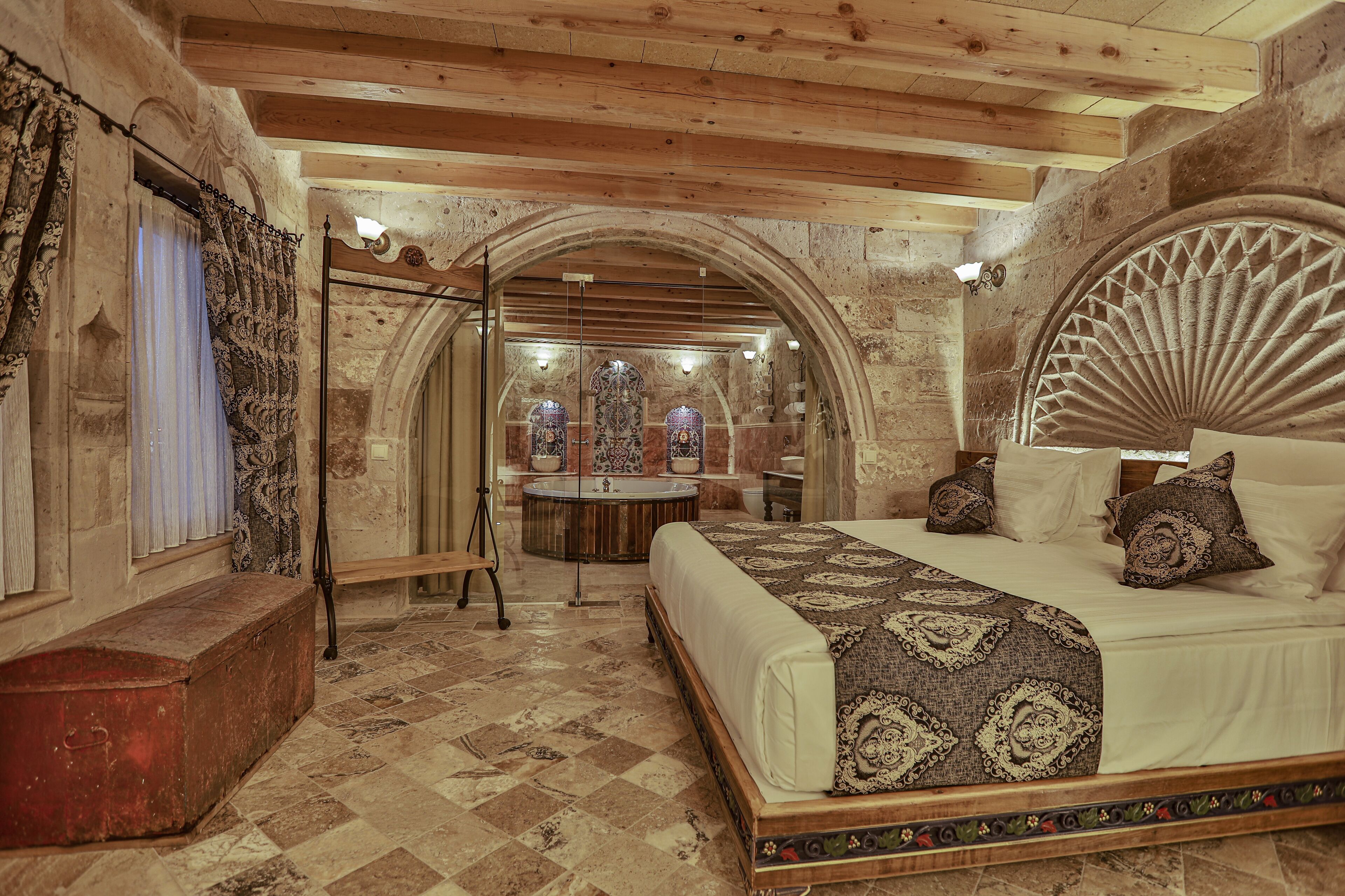 Sah Saray Cave Suites