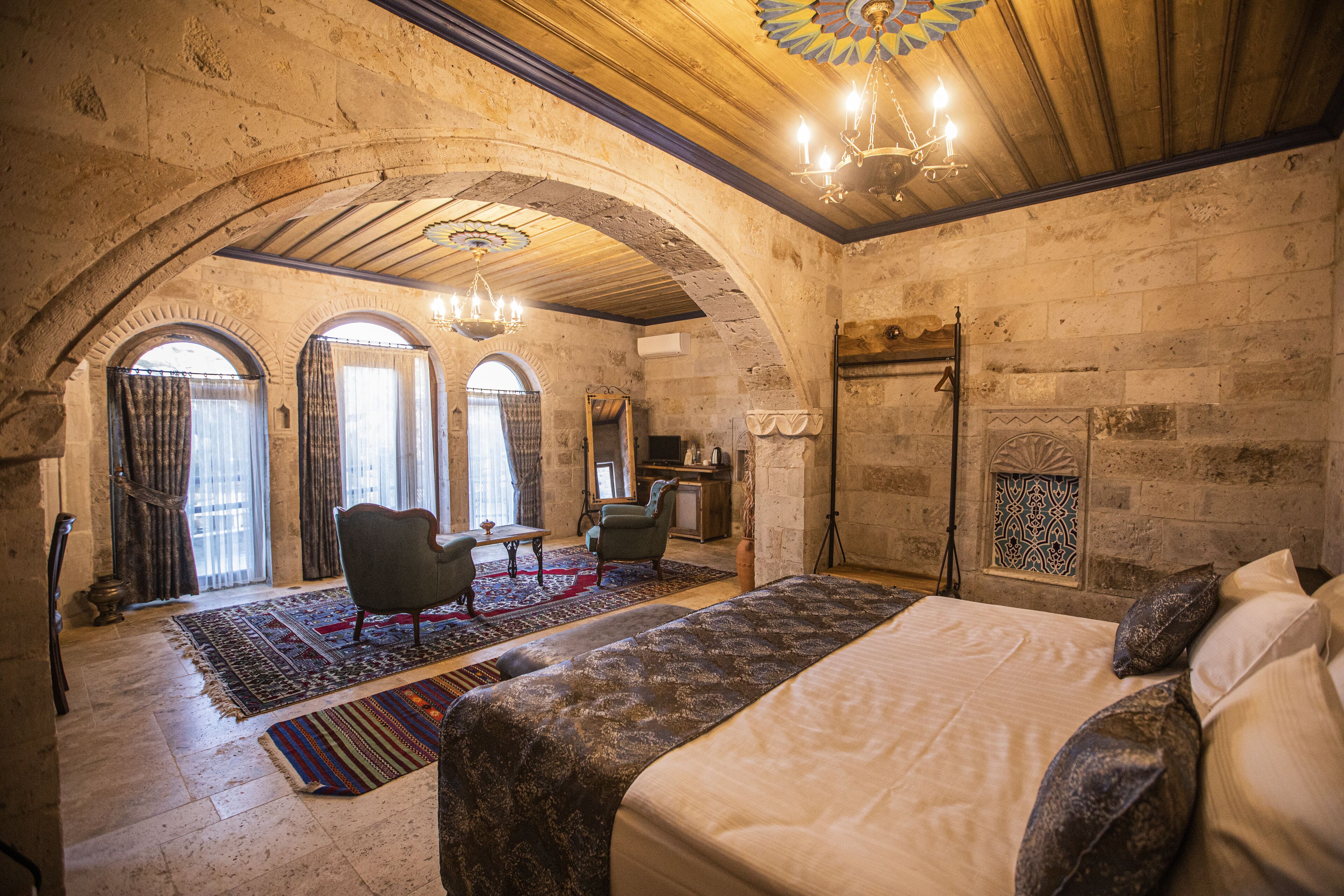 Sah Saray Cave Suites