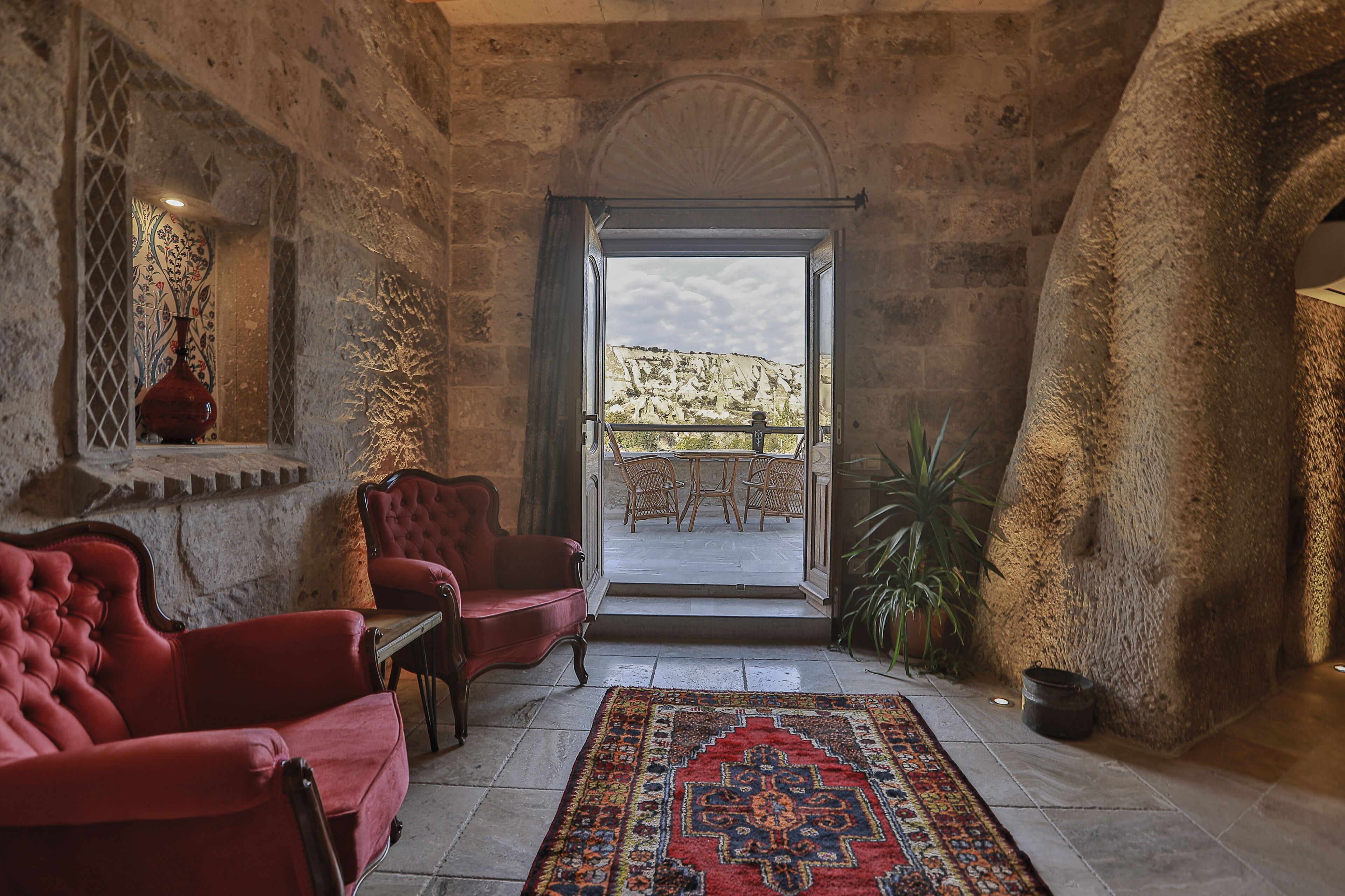 Sah Saray Cave Suites