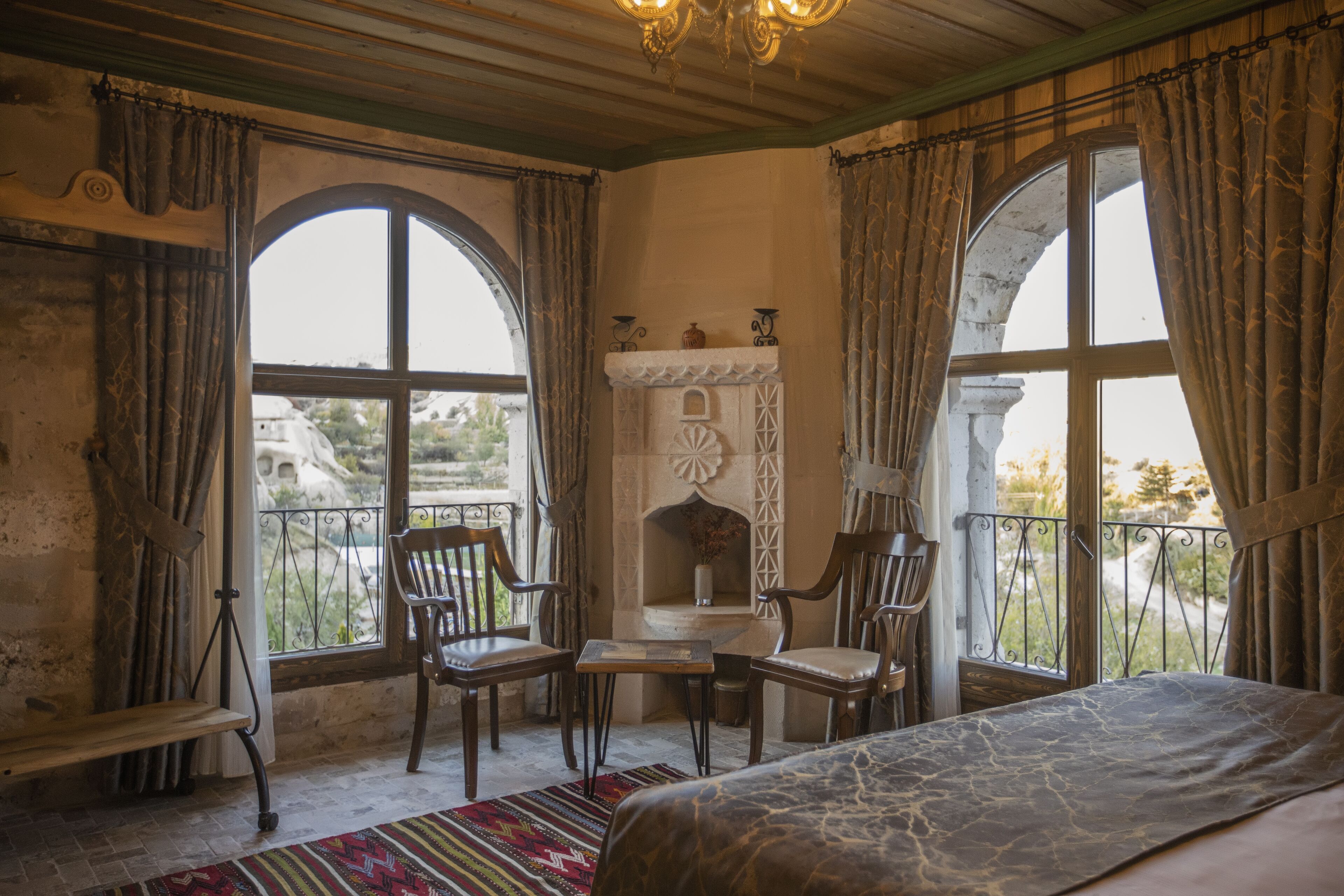 Sah Saray Cave Suites