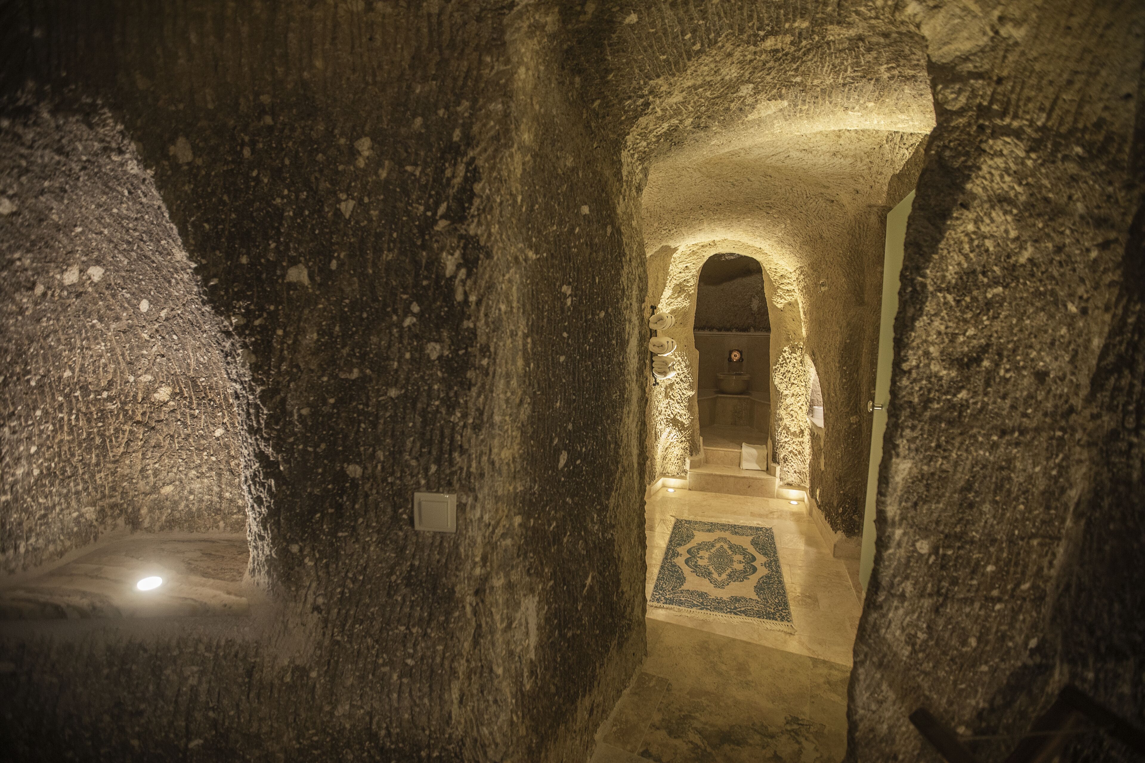 Sah Saray Cave Suites